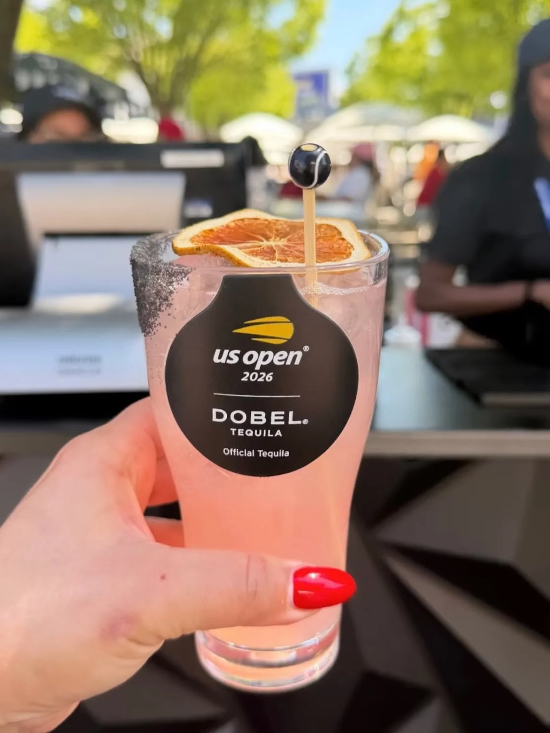 Spotted courtside at the US Open: branded products in the wild! We love working on projects with @dobeltequila 🎾

#ProductsintheWild #USOpen #BrandedMerch

📸: @luciacasazza @tastesbetterhere