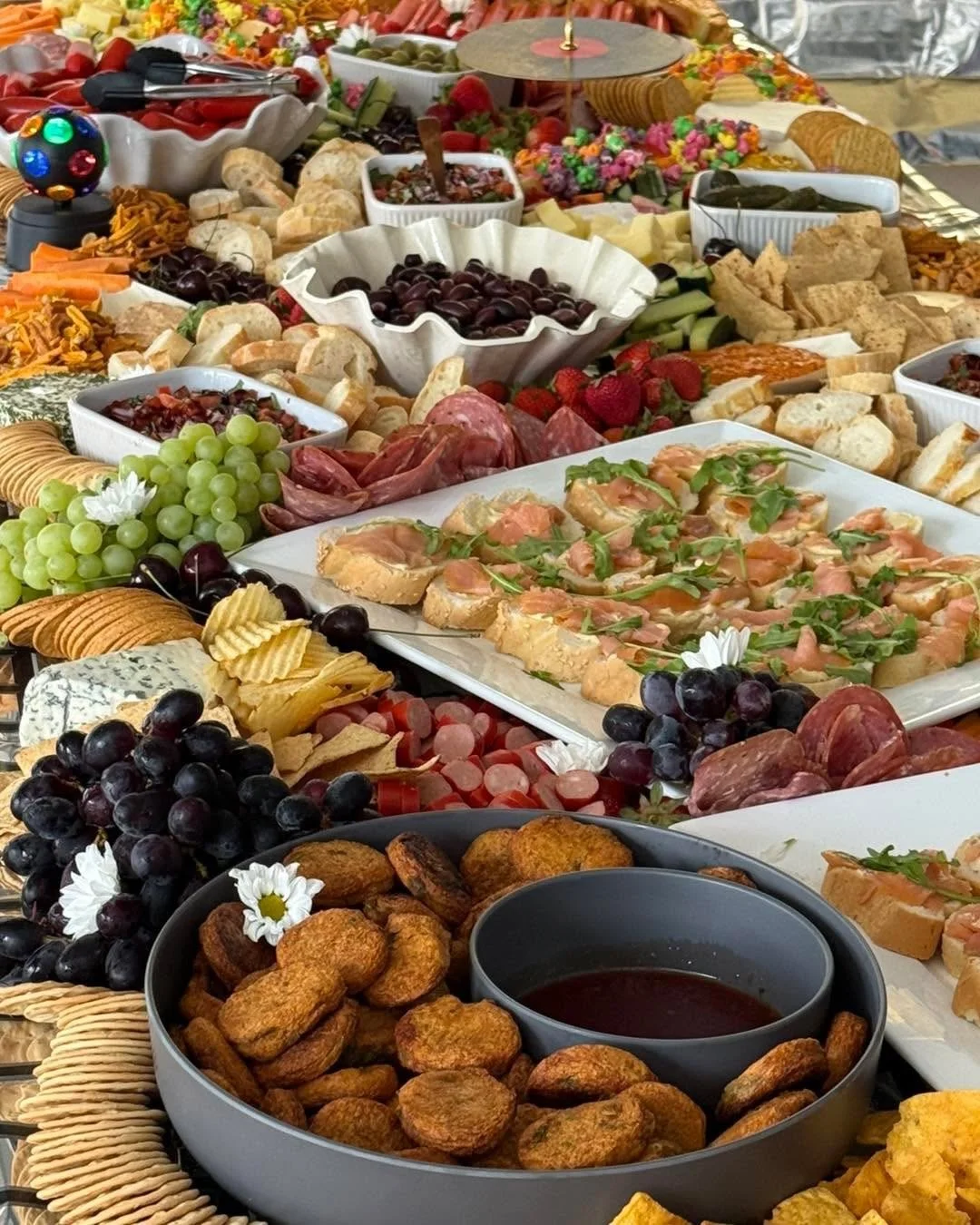 Are you up to catering for your wedding planning? 

How delicious does this spread look!!!!!!!

Be sure to check out @soulsistergrazing 

They are keen to hear from you with your date, number of guests and budget to create everything for your wedding