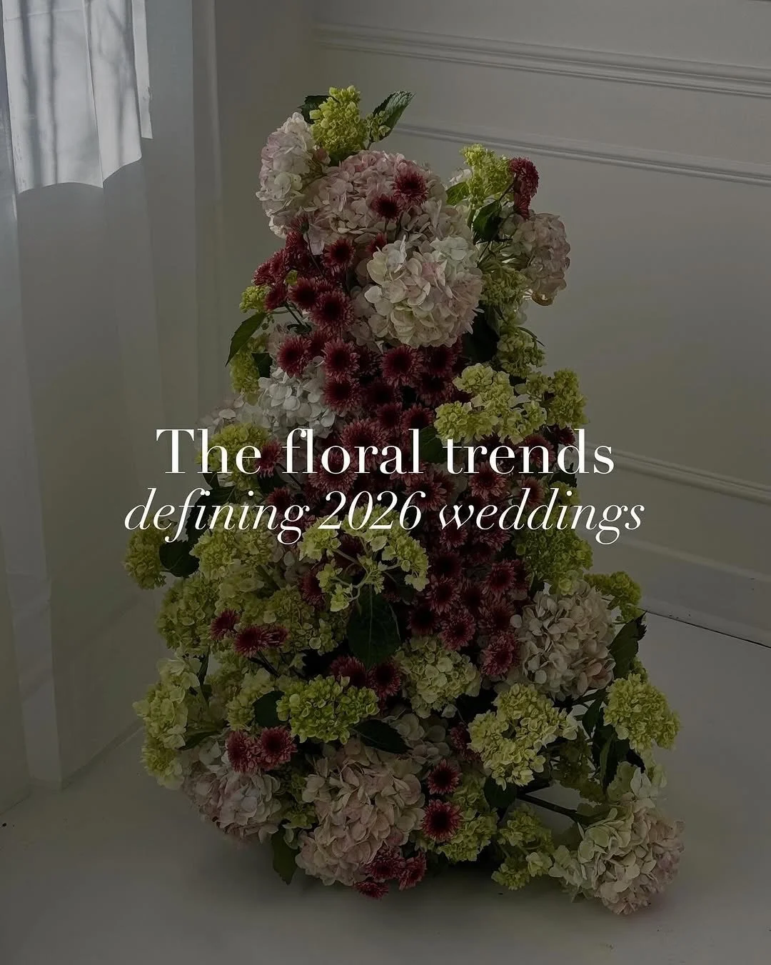 So may brides are planning florals 

What do you want? 
How do you want it? 
Where do you want it? 
Why does it cost that? 
When does it get setup? 

So may things to consider when it comes to florals 💫