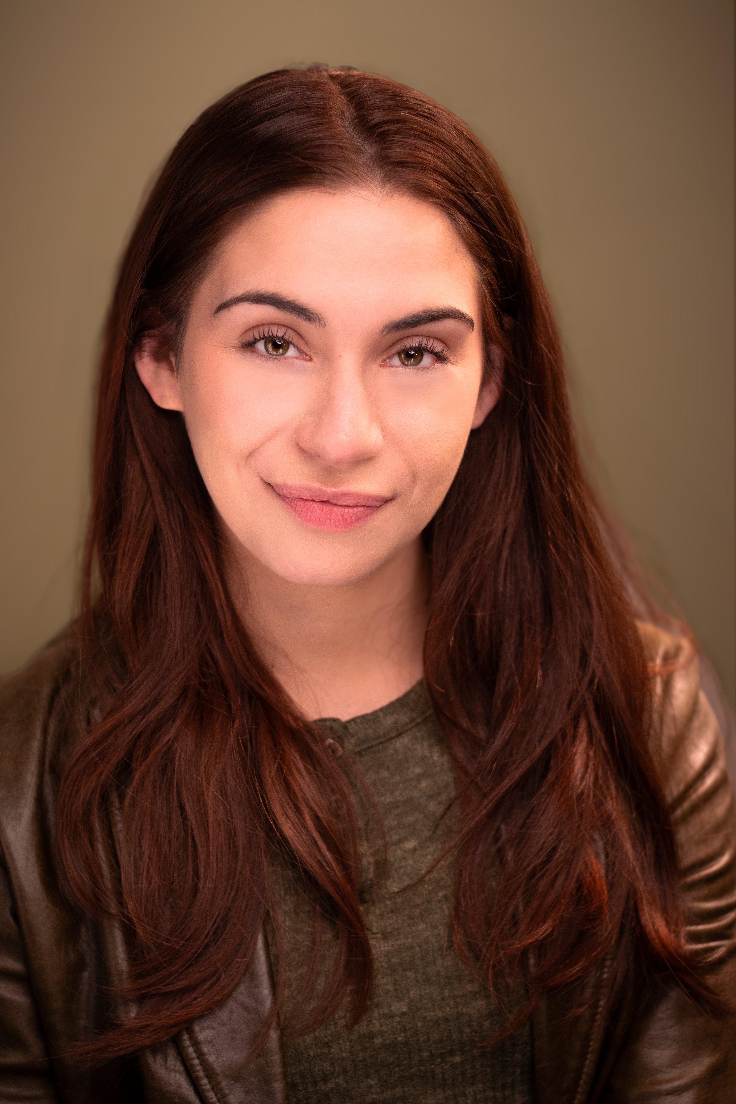 Becca-Gelb-(4).jpg
