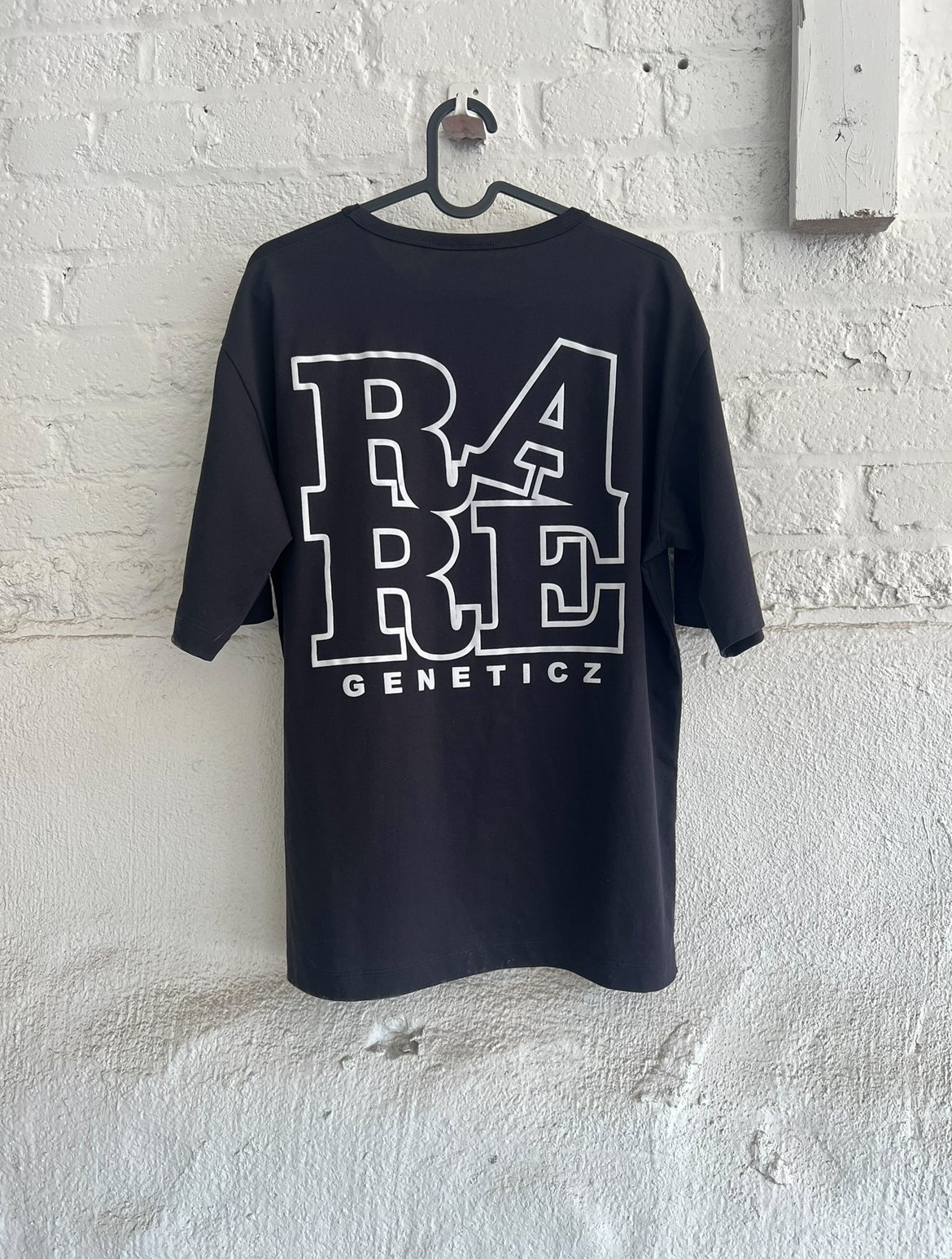 RARE LOVE TEE
