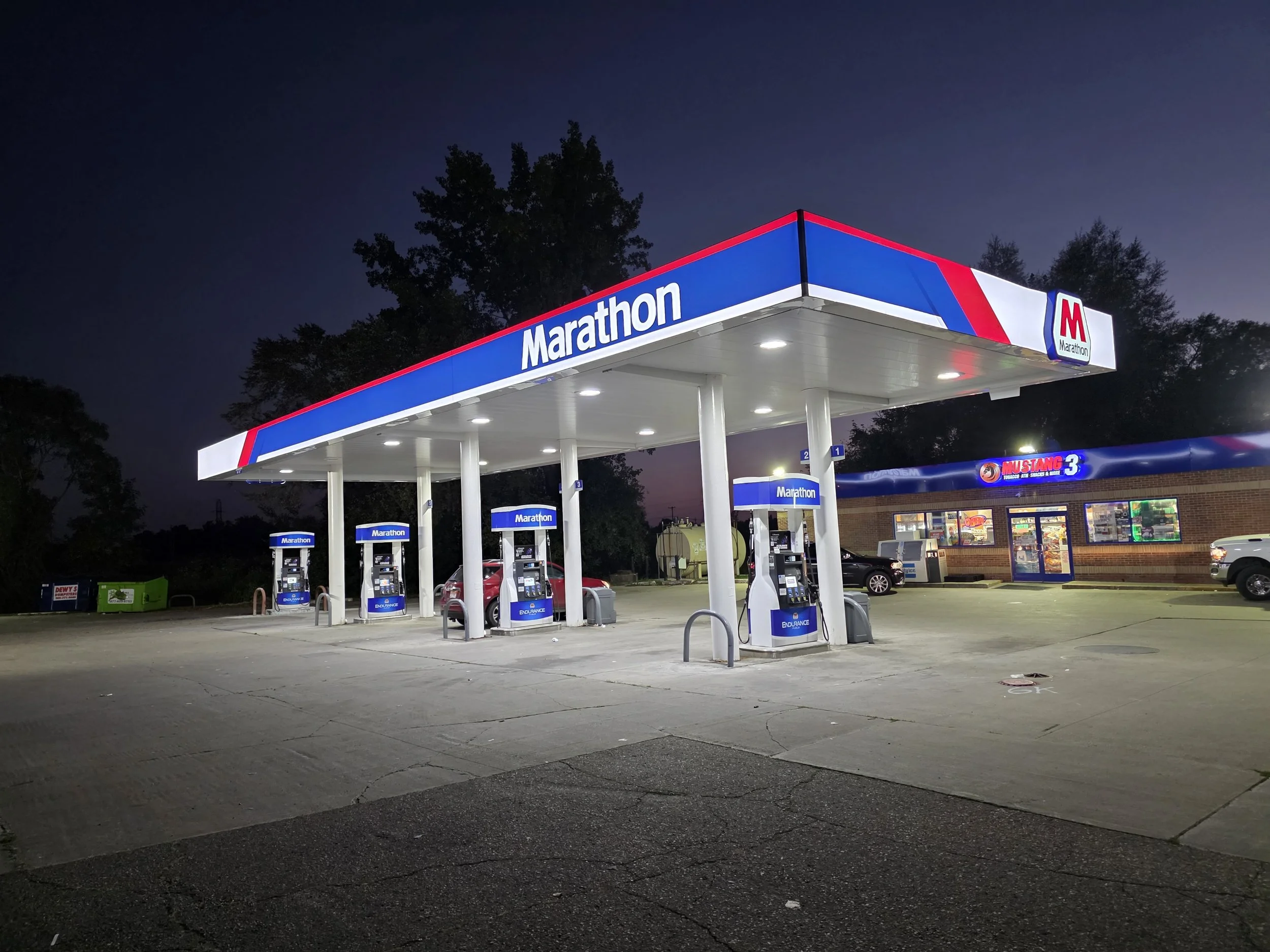 Aver Petroleum Marathon Oil Signage