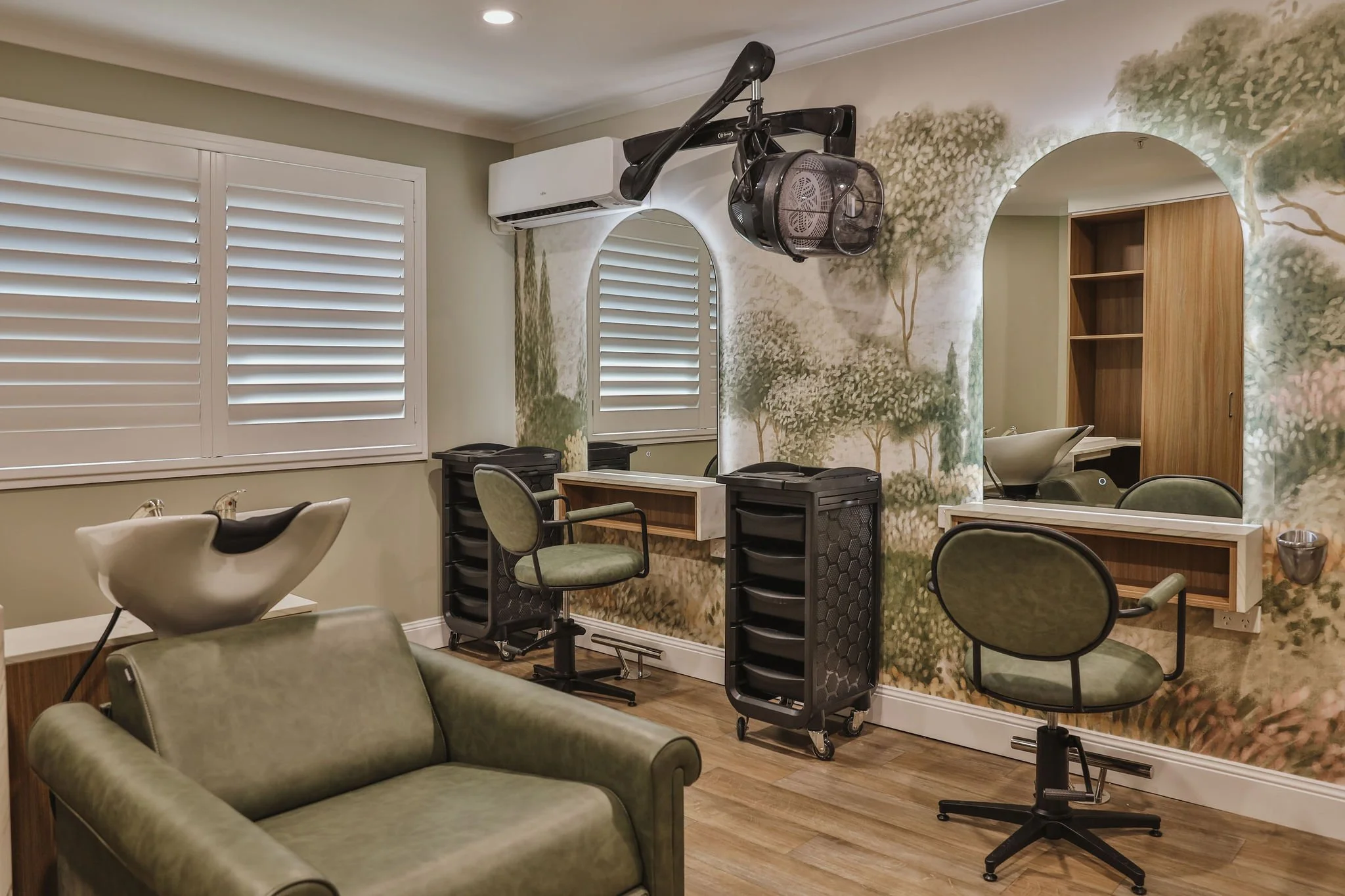 Yukana Stage 5 Salon