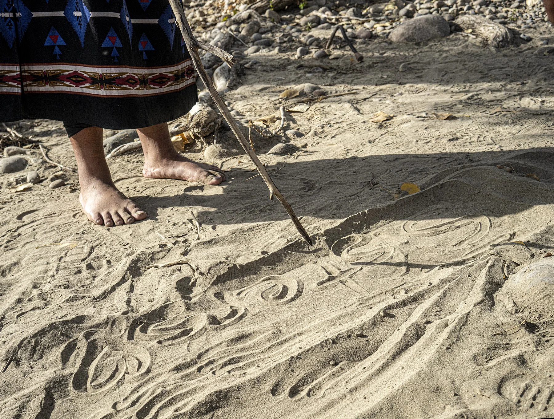 Writing in the sand_DSC6336 copy.jpg