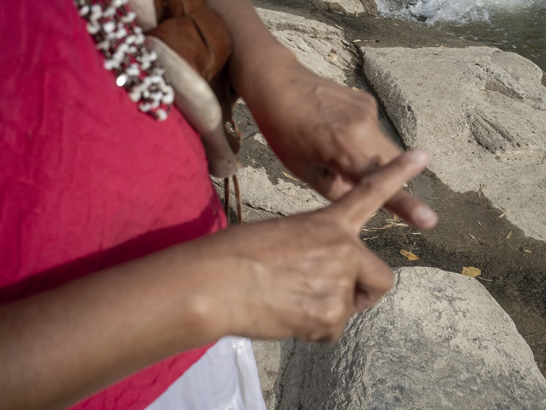 Fingers Crossed_DSC6308 copy.jpg