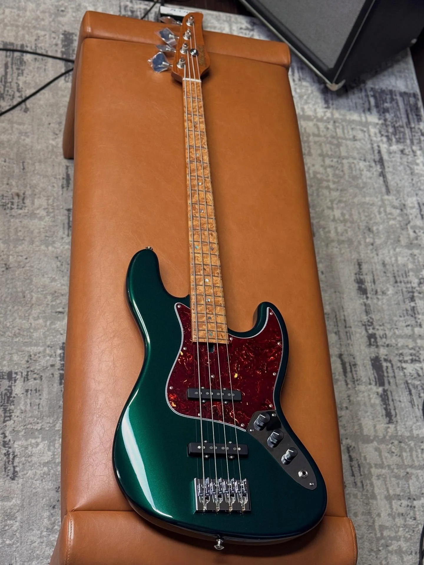 Mike Lull エレキギター used】Mike Lull / M5V NAT #1608 4.06kg【委託品】【横浜店
