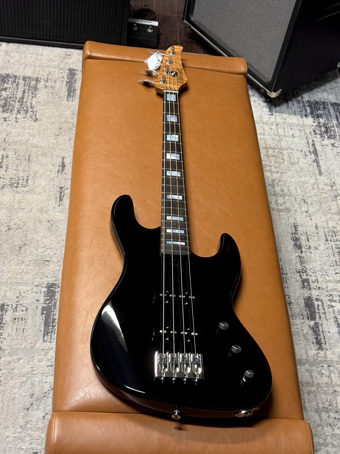 Finishing up this killer J430 Custom (short scale) 🖤🖤 Solid Ash Body. Roasted Flamed Maple Neck. Ebony Fretboard (Mother of Pearl Blocks). @fralinpickupsofficial Jazz Pickups. PASSIVE 🔥🔥

(Available Soon)

#madeinusa #bass #bassguitar #guitar #ba