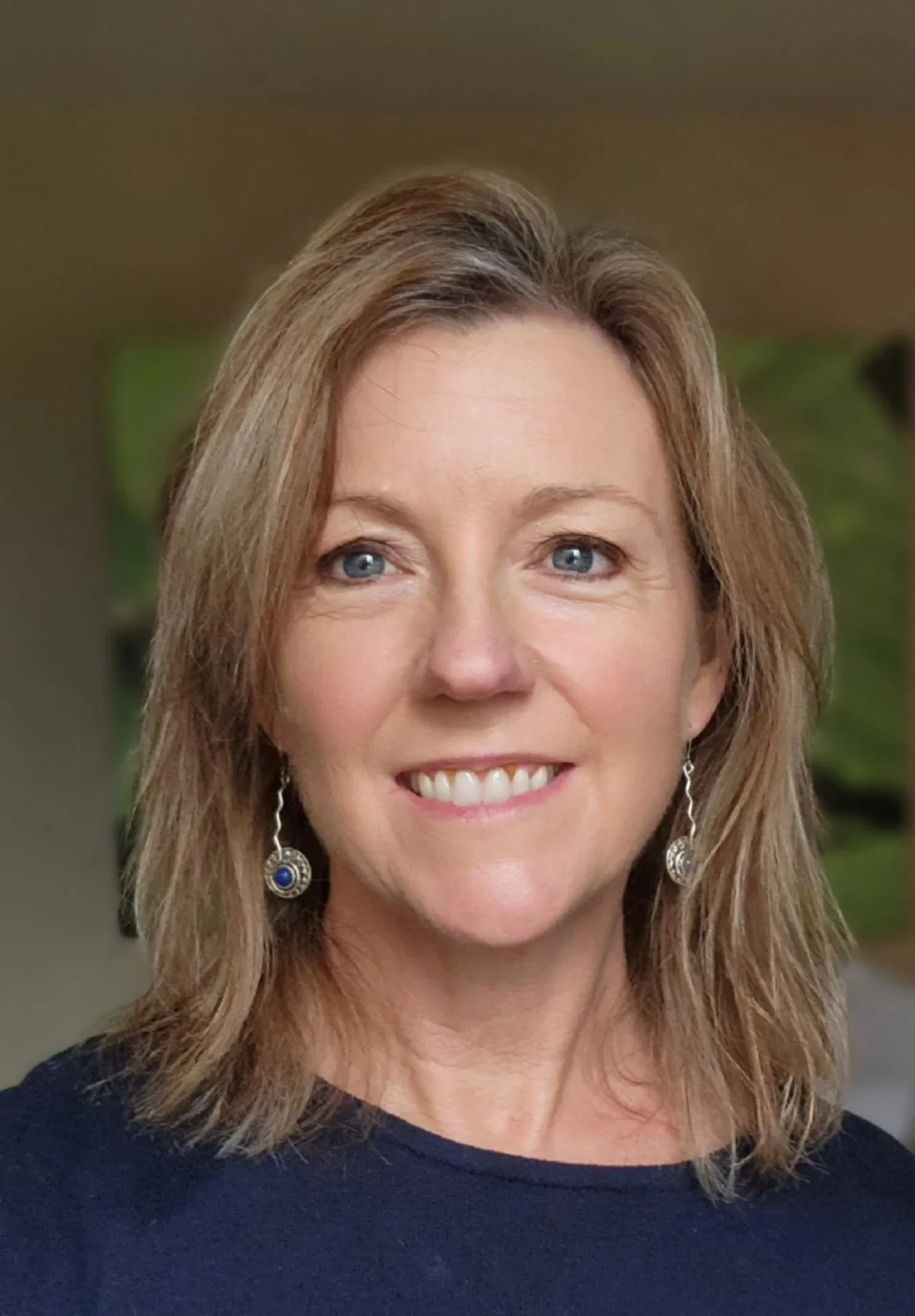 Testimonial for Elemental Soul with five gold stars and a client praise about Jacqui's calming and balance work.