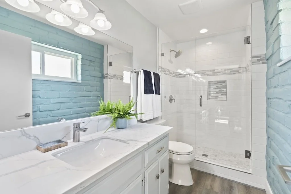 Mabee_Bathroom1.jpg