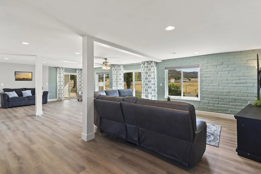 Mabee_LivingRoom3.jpg