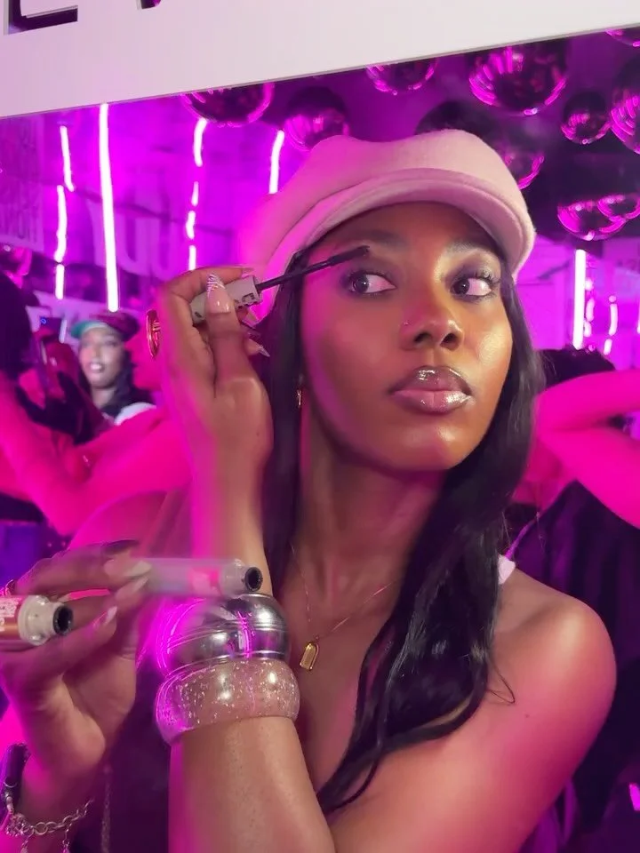 Throwback glam, done right ✨

@ruthy_gina was invited to a @maybelline celebration, stepping into a Y2K-inspired night of beauty and creativity while spotlighting the new Lash Sensational mascara.

A perfect mix of nostalgia and modern glam.

#maybel