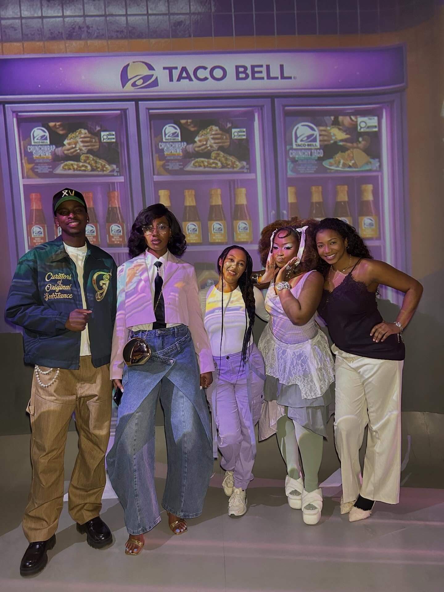 A night of flavour and first impressions 🌮

@ruthy_gina , @iamtresor , @annesha.adams and @itszaybaybay were invited by @tacobellcanada to experience the latest menu offerings, including a first taste of the Diablo sauce.

#livemaslive #dmgcreatives