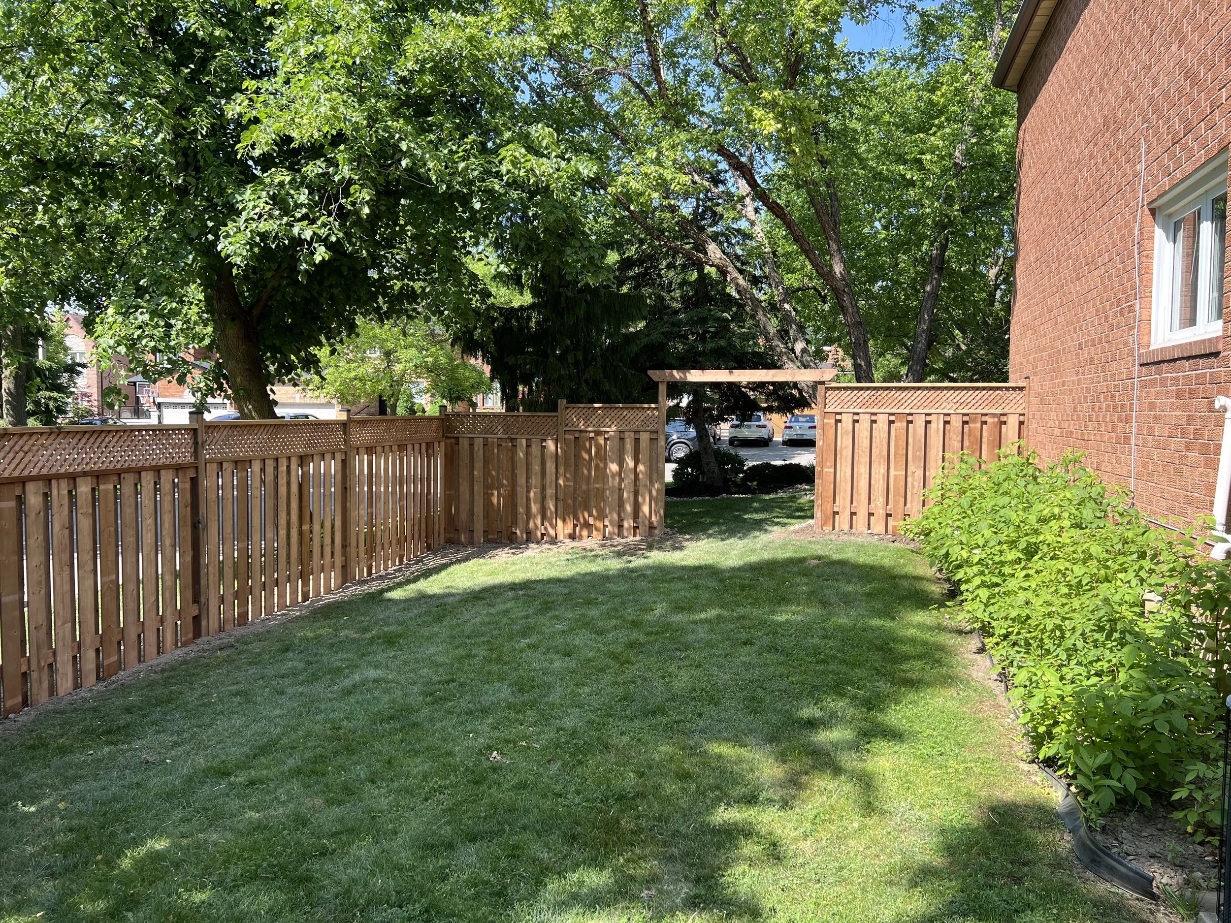 NICE VAUGHN FENCE .jpeg