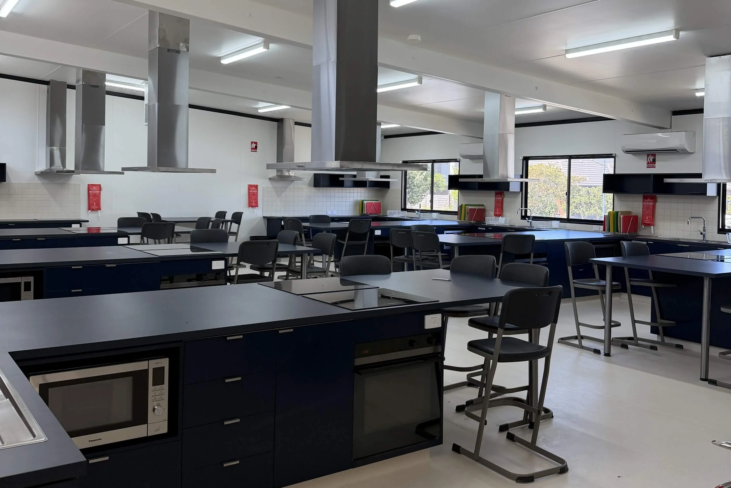 LAKESIDE COLLEGE FOOD TECHNOLOGY & ADMINISTRATION