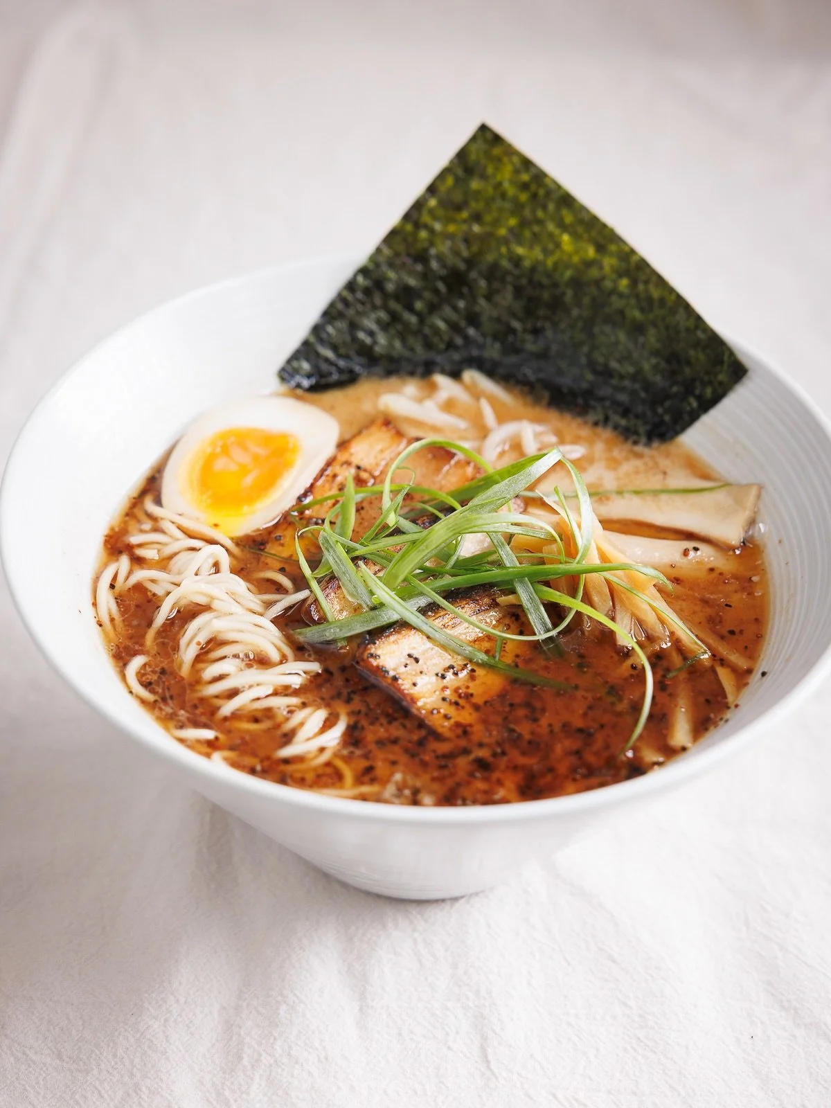 When the rain hits, we go deep. Black garlic ramen, extra cozy.

Hinata Ramen will be closed tomorrow for Christmas.

🍜 Craft Ramen
📍 4211 E Willow St, Long Beach, CA 90815 ⏰ 11:30 am to 10 pm Everyday