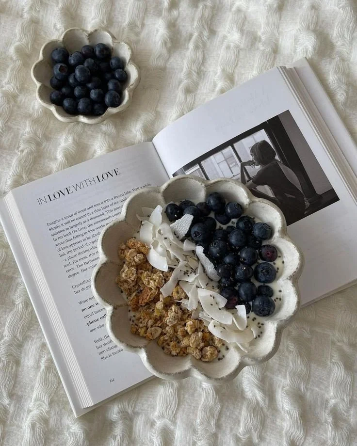 Healthy Eating Made Simple: A Lazy Girl's Guide To Nutritious Living