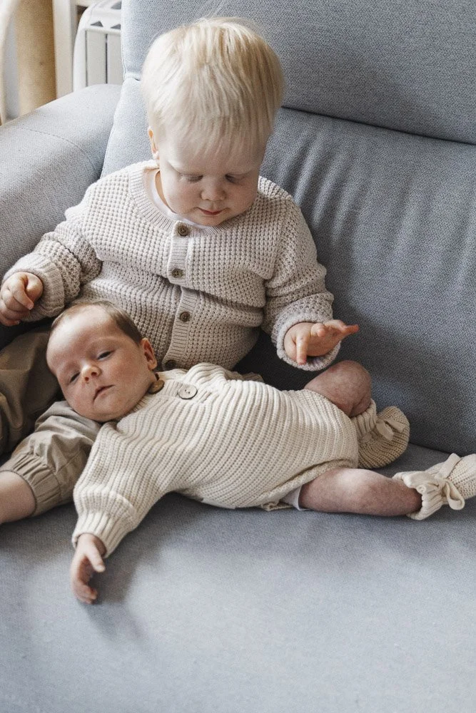 newborn photography with sibling