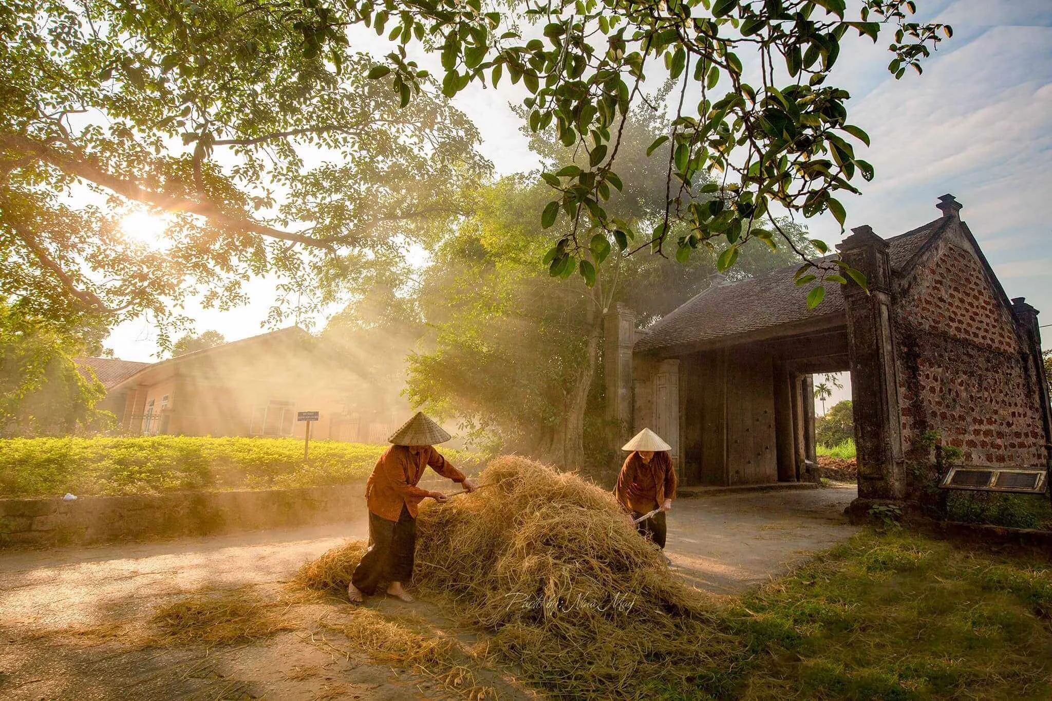 duong-lam-ancient-village-thumb_optimized-1.jpg