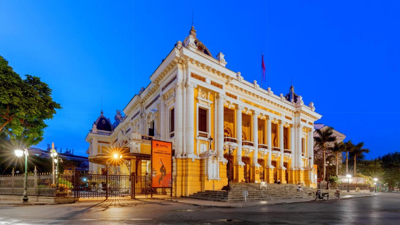 silkpath-hanoi-things-to-do-hanoi_opera_house.jpg
