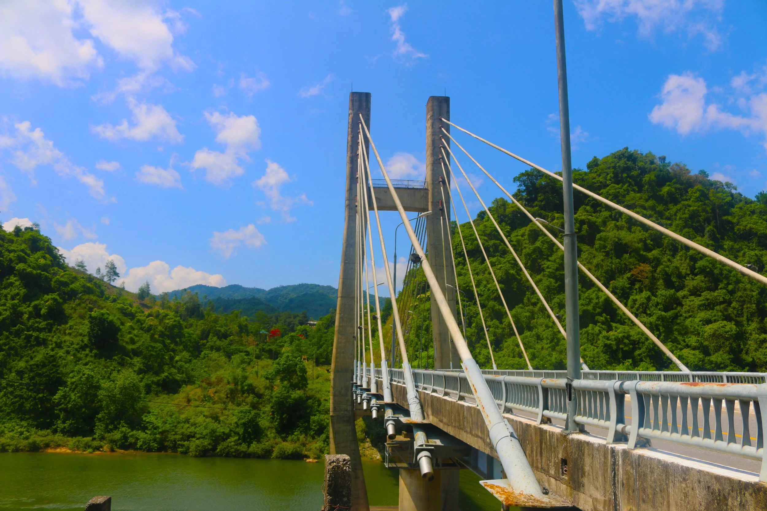 Dakrong Bridge.jpg