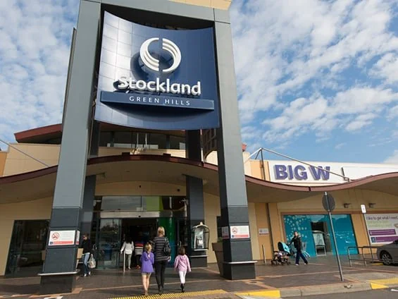 green-hills-shopping-centre-main-entrance-5760x3840px-900x500.jpg