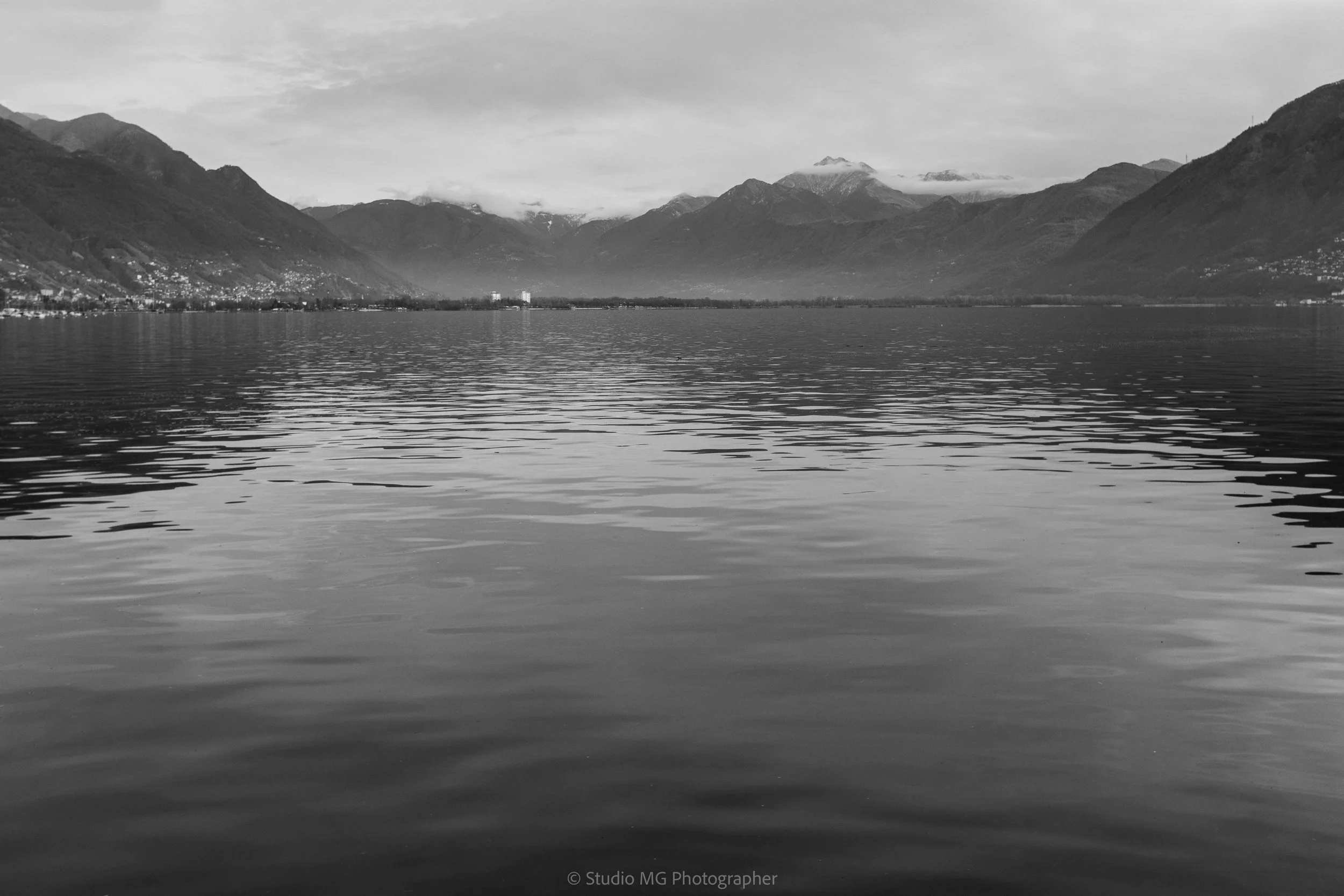 portfolio mono-6924.jpg