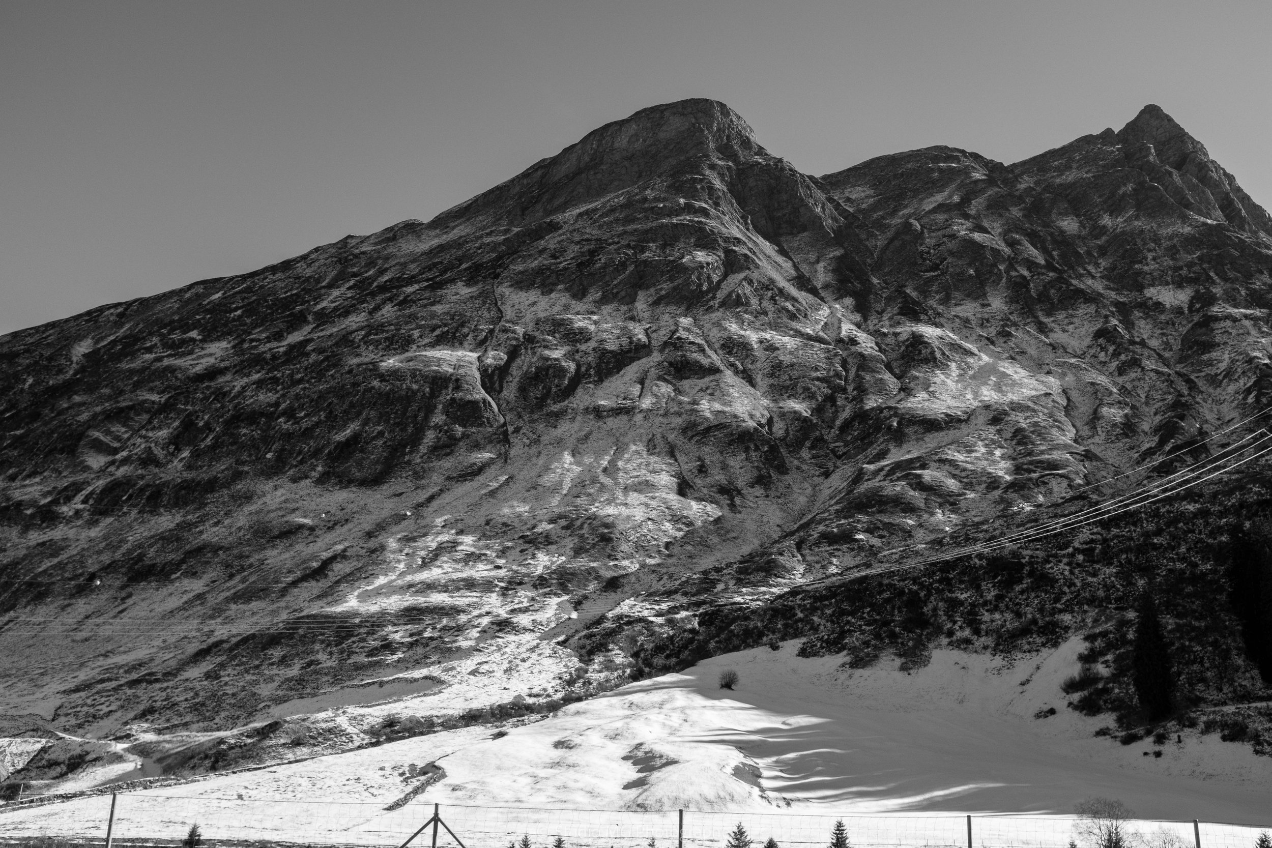 portfolio mono-6083.jpg