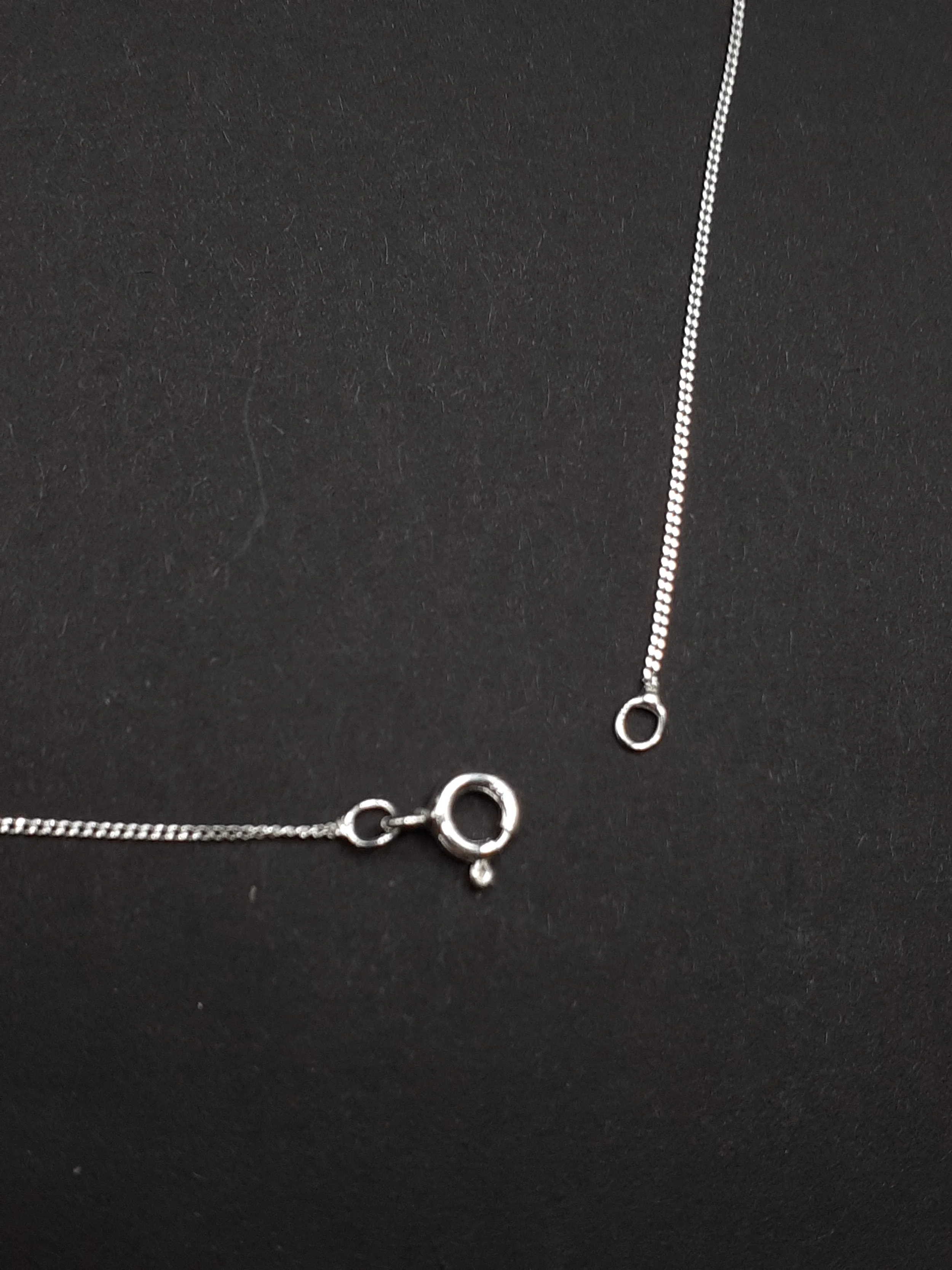 Chain_Image03.jpg