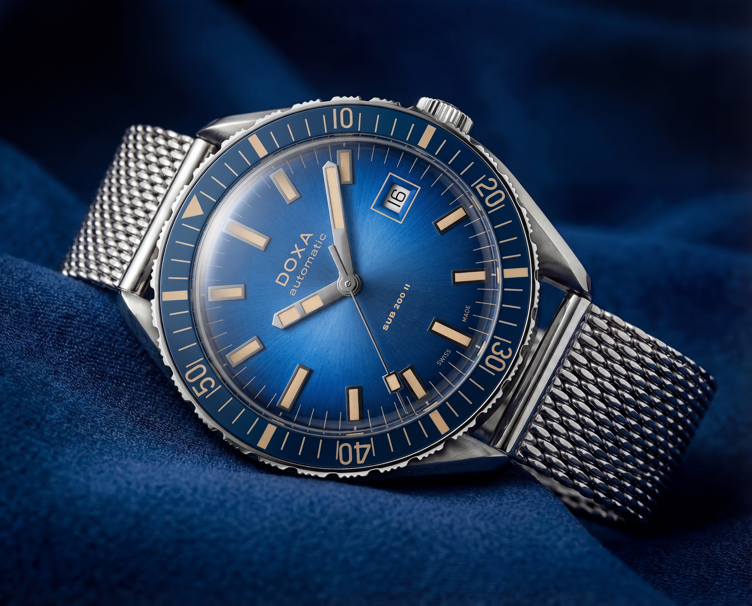 DOXA Introduces SUB 200 II with Fume Dial Evolution