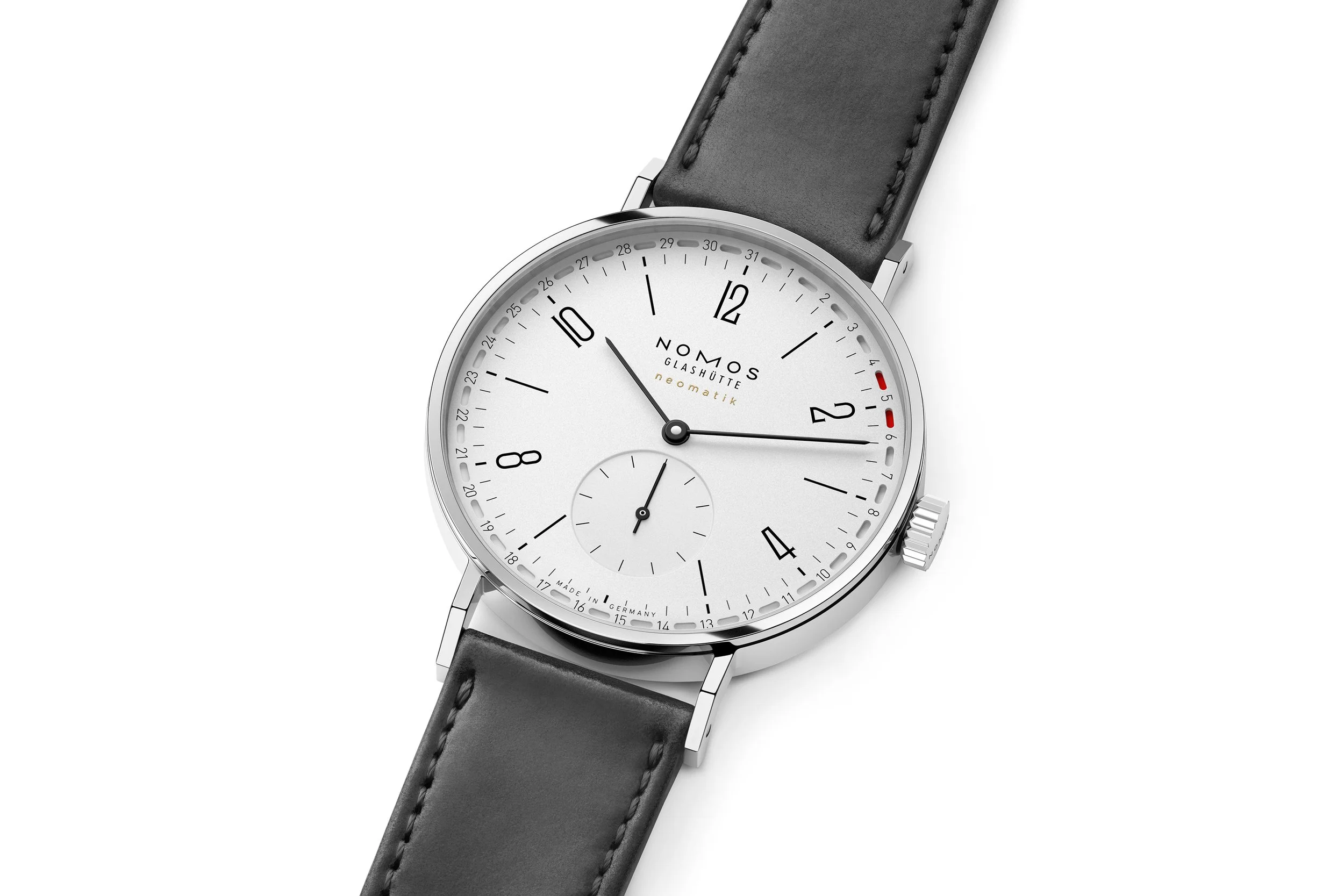 03_NOMOSGlashuette_0147_Tangente_neomatik_38_Update_3543x2362px.jpg