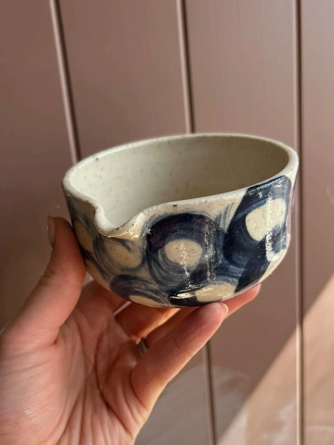 Swirl pattern matcha/pouring bowl