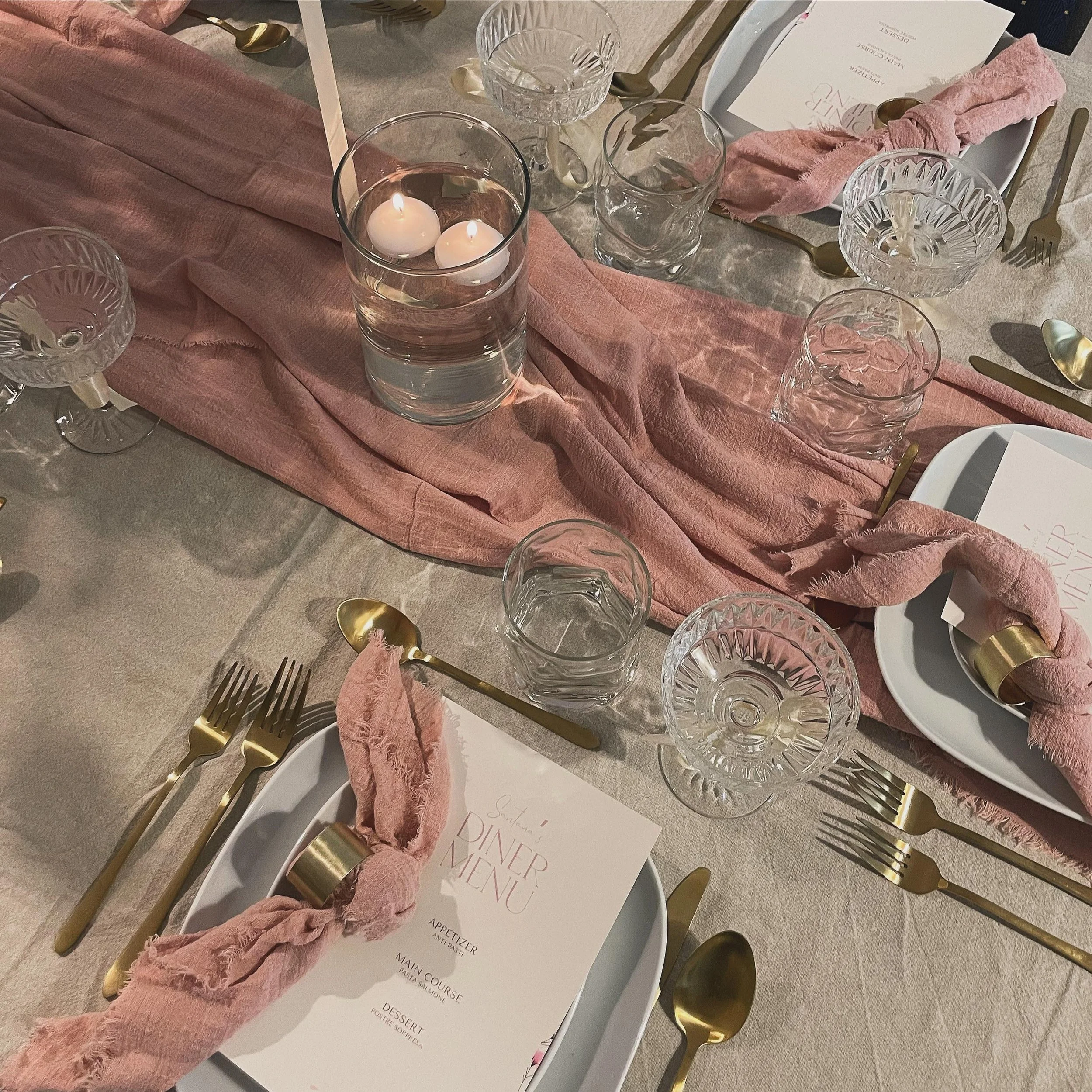 BIRTHDAY DINER 💓

#tabelstyling #styling #partystyling #diner #dinerparty #partytime #interior #interiorstyling #partyideas