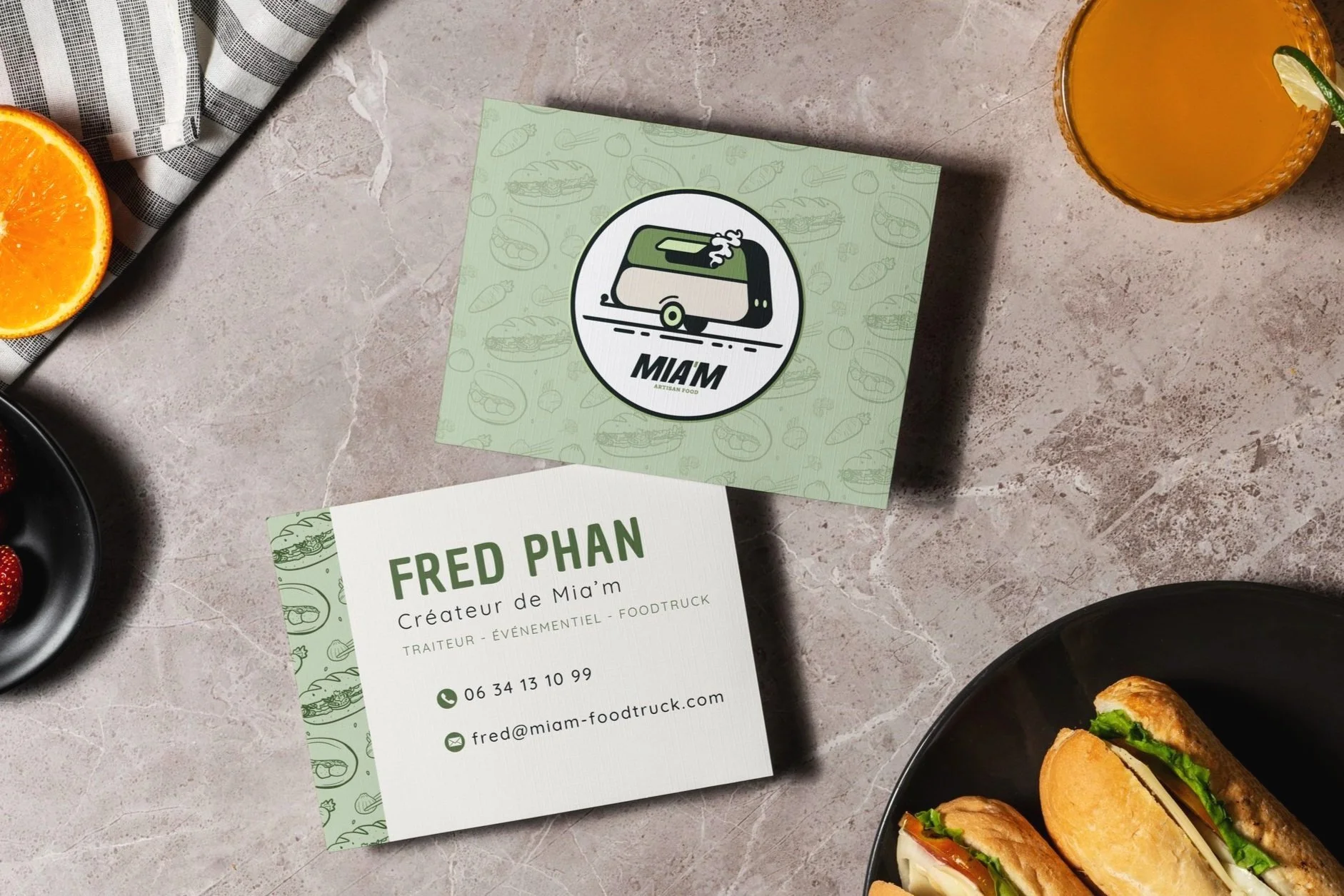 Mockup CARTE VISITE MIAM.jpg