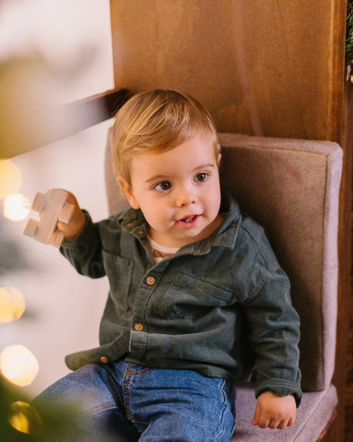 Eis o Pedro, que no ano passado passou metade da Sess&atilde;o de Natal a dormir, este ano n&atilde;o larga o cen&aacute;rio 😅