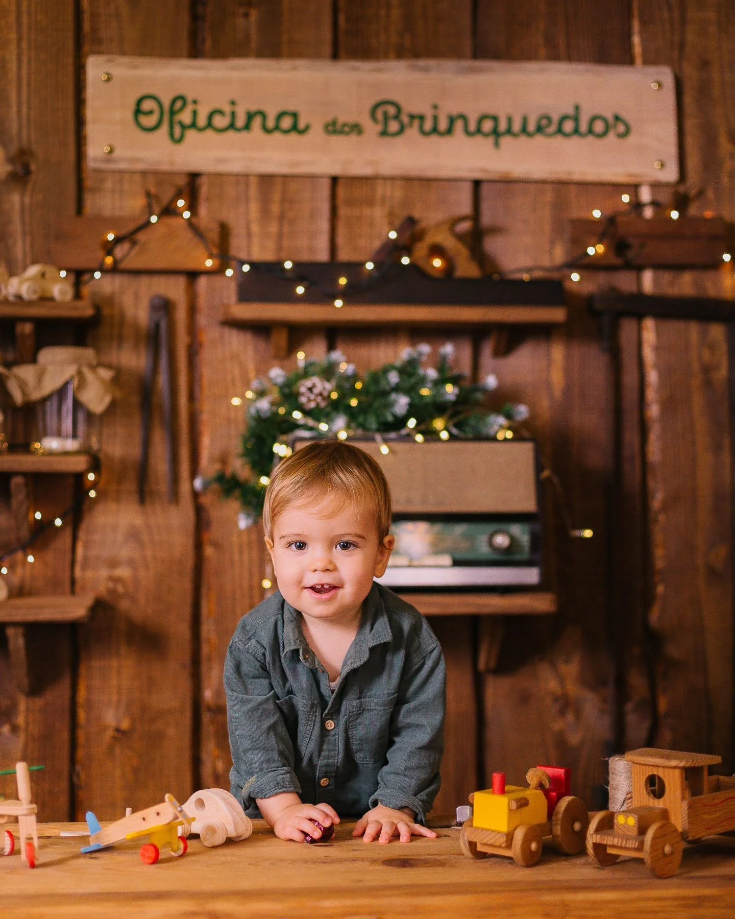 Eis o Pedro, que no ano passado passou metade da Sess&atilde;o de Natal a dormir, este ano n&atilde;o larga o cen&aacute;rio 😅