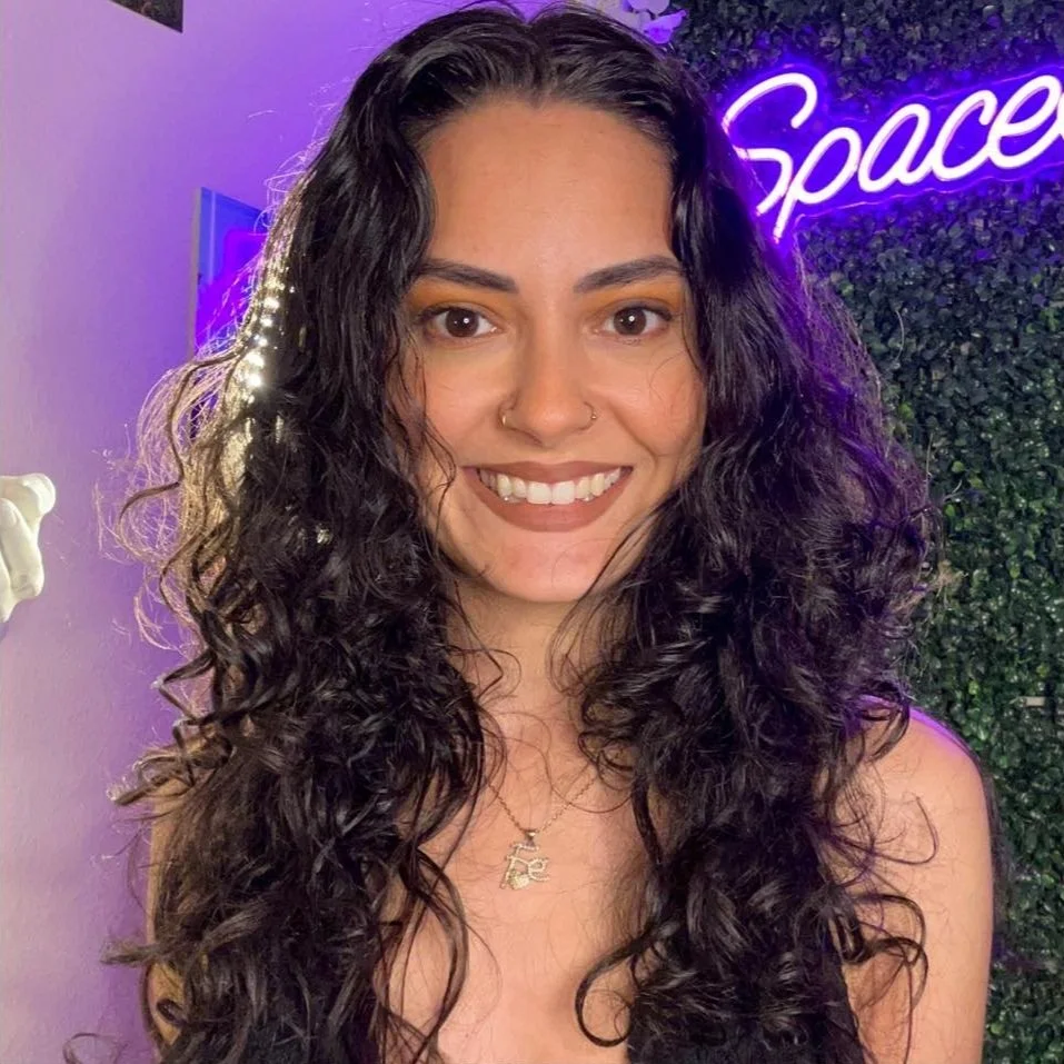 A women named Leslie Smiling_ She is the founder of Cybertopsy