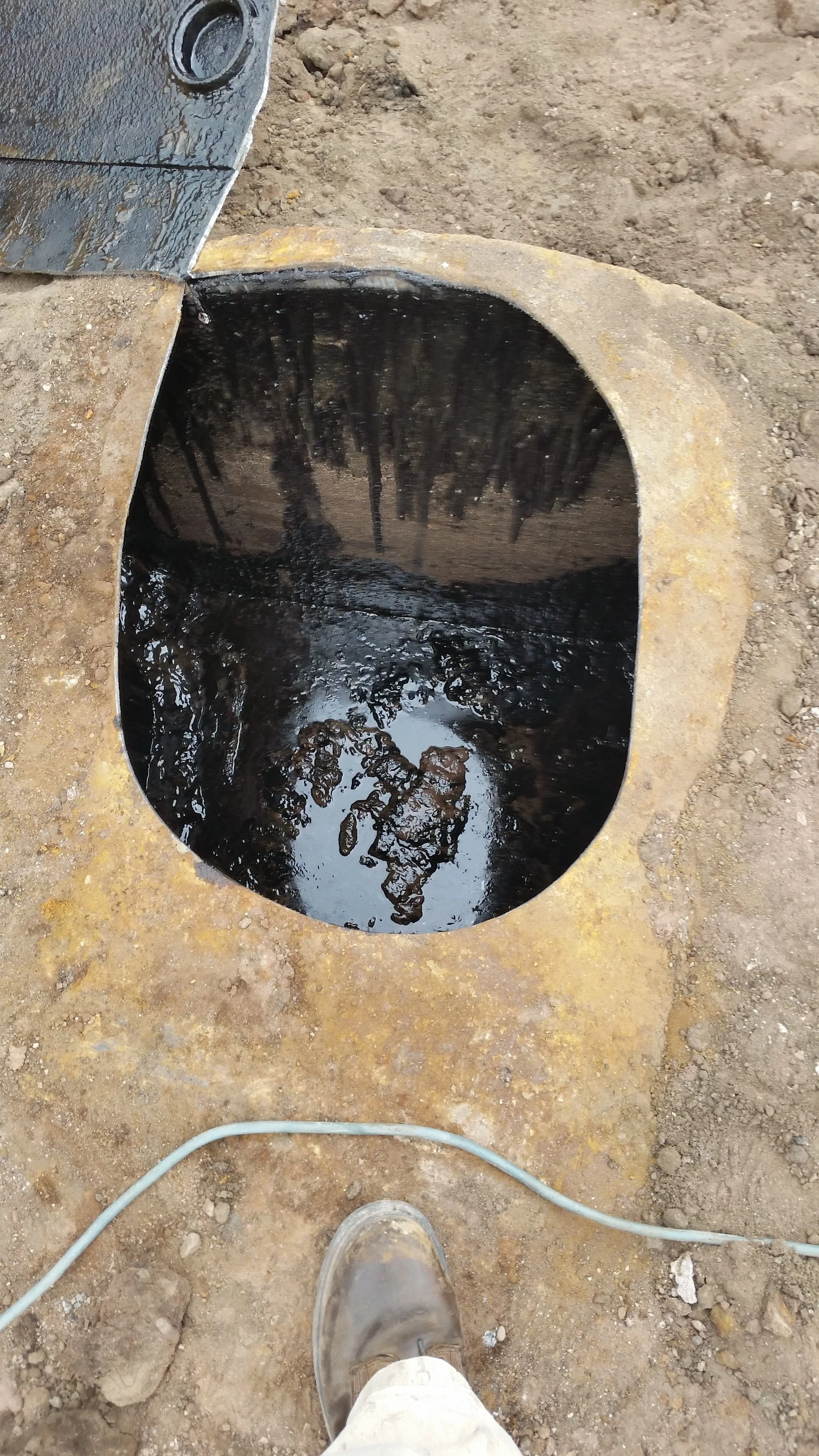 Corbett-Industrial-Cleaning-Services-Environmental-Remediation-Services-img-OIL-Sludge.jpeg