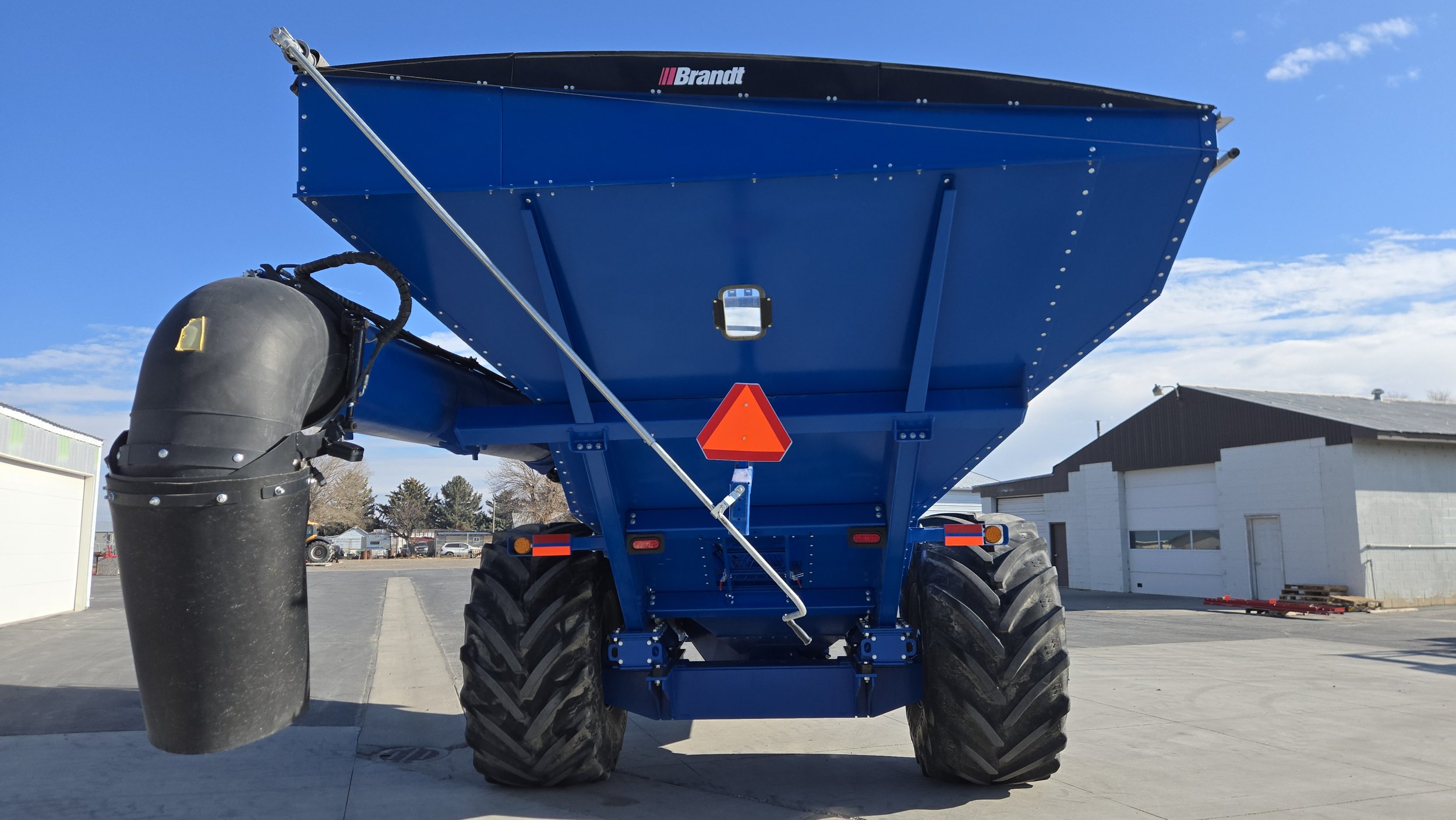 2023 Brandt 1120XR Grain Cart