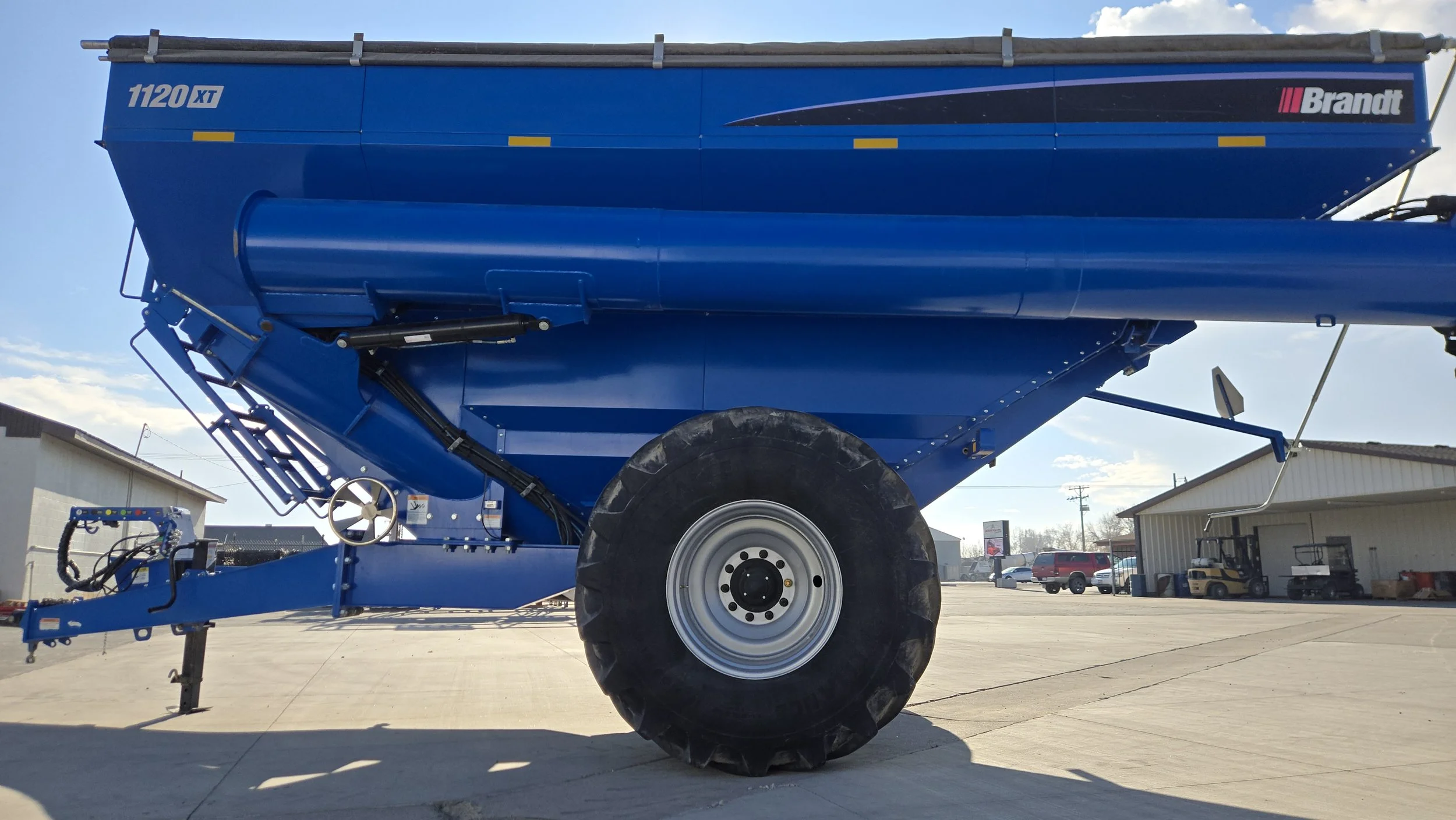 2023 Brandt 1120XR Grain Cart