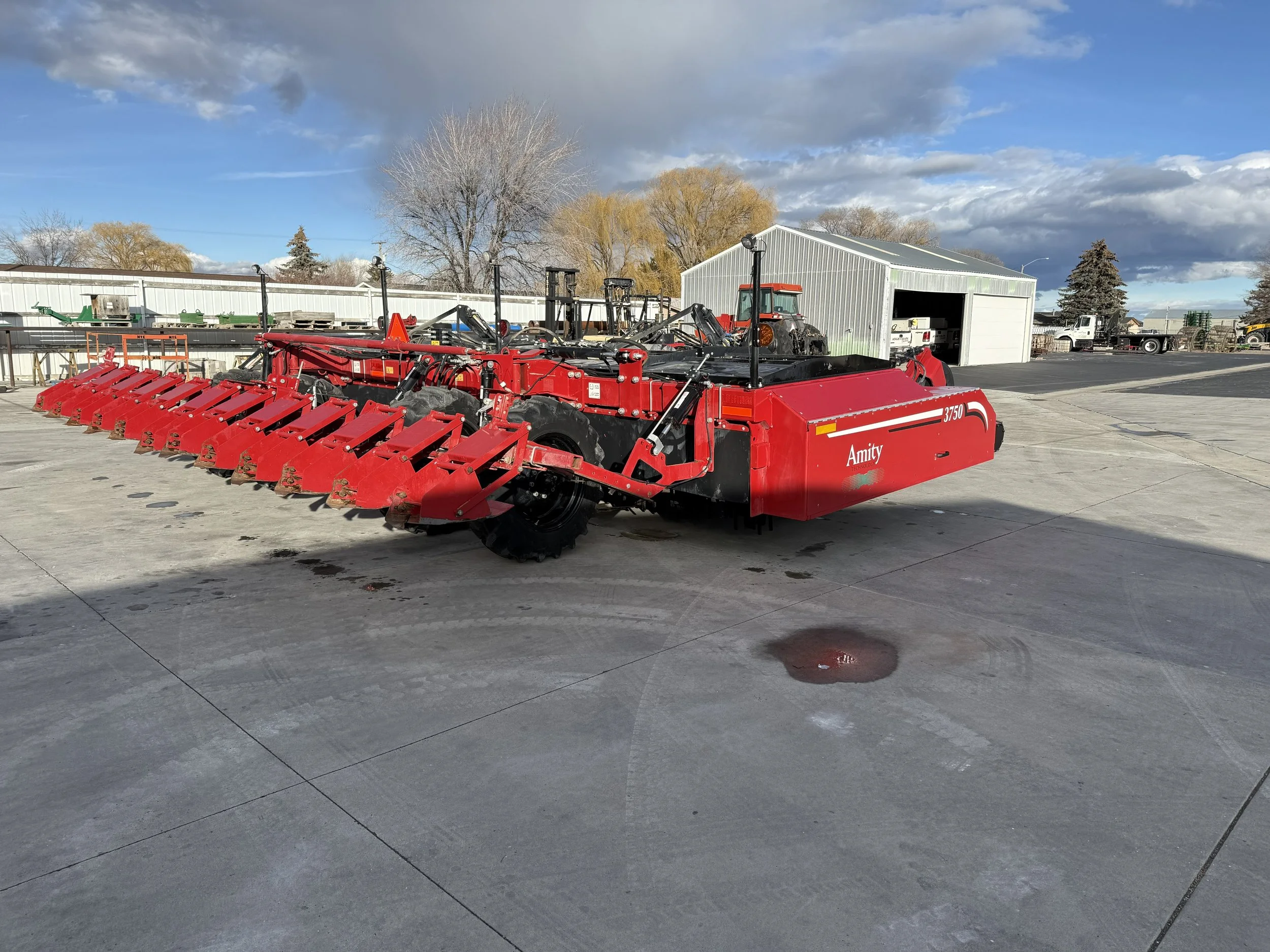 2022 Amity 3750 12 Row Defoliator