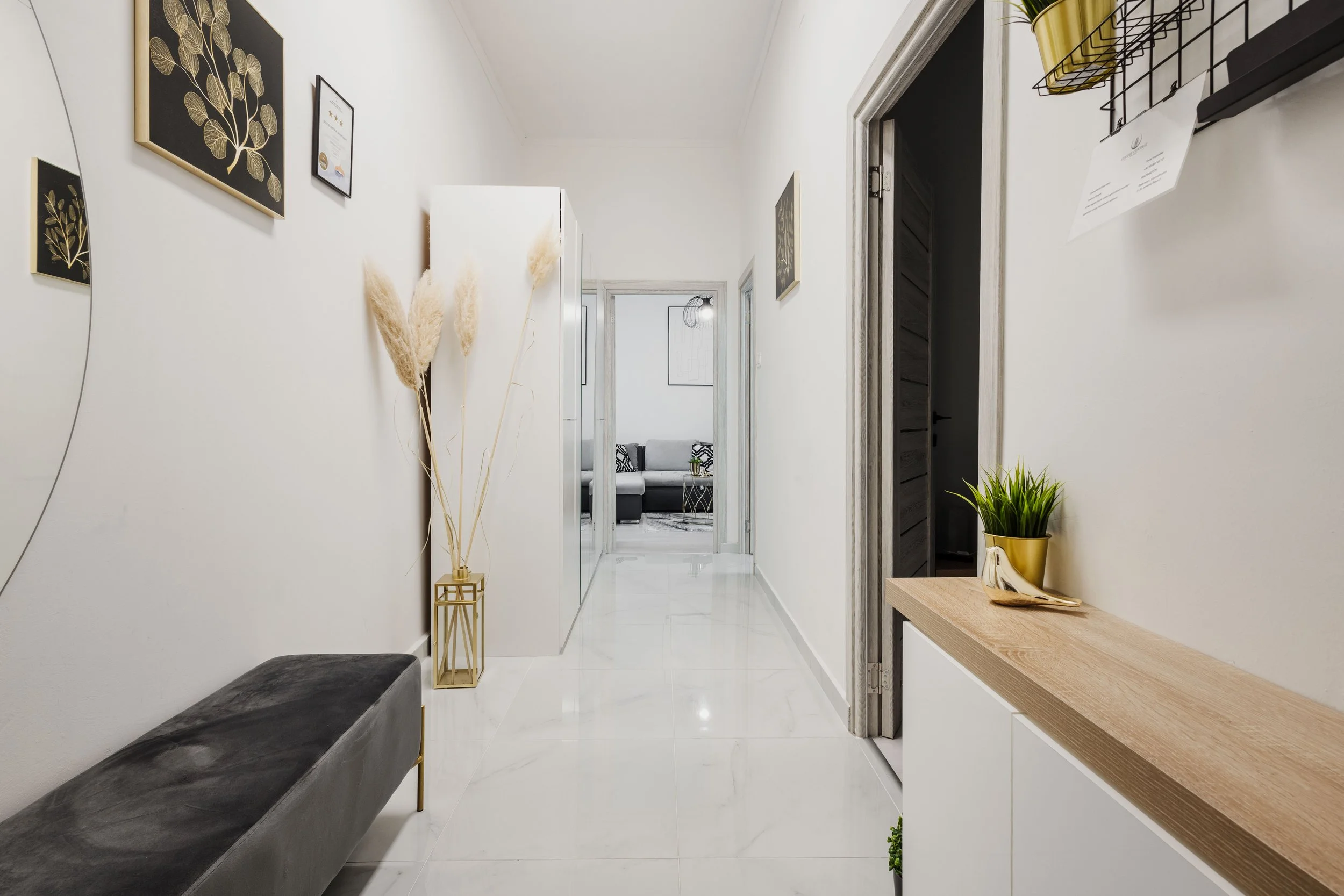 Goldie Central Apartment-18.jpg