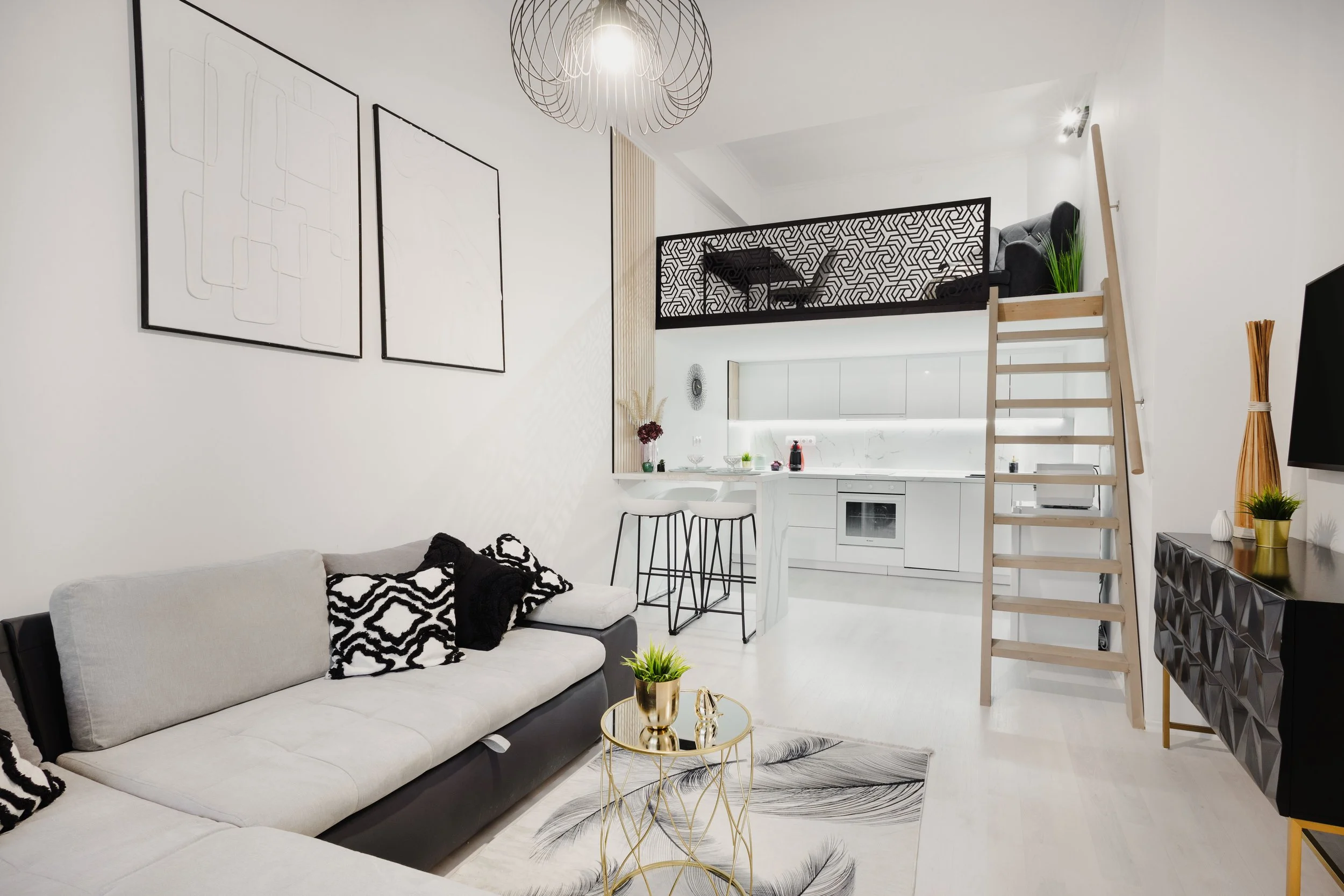 Goldie Central Apartment-2.jpg