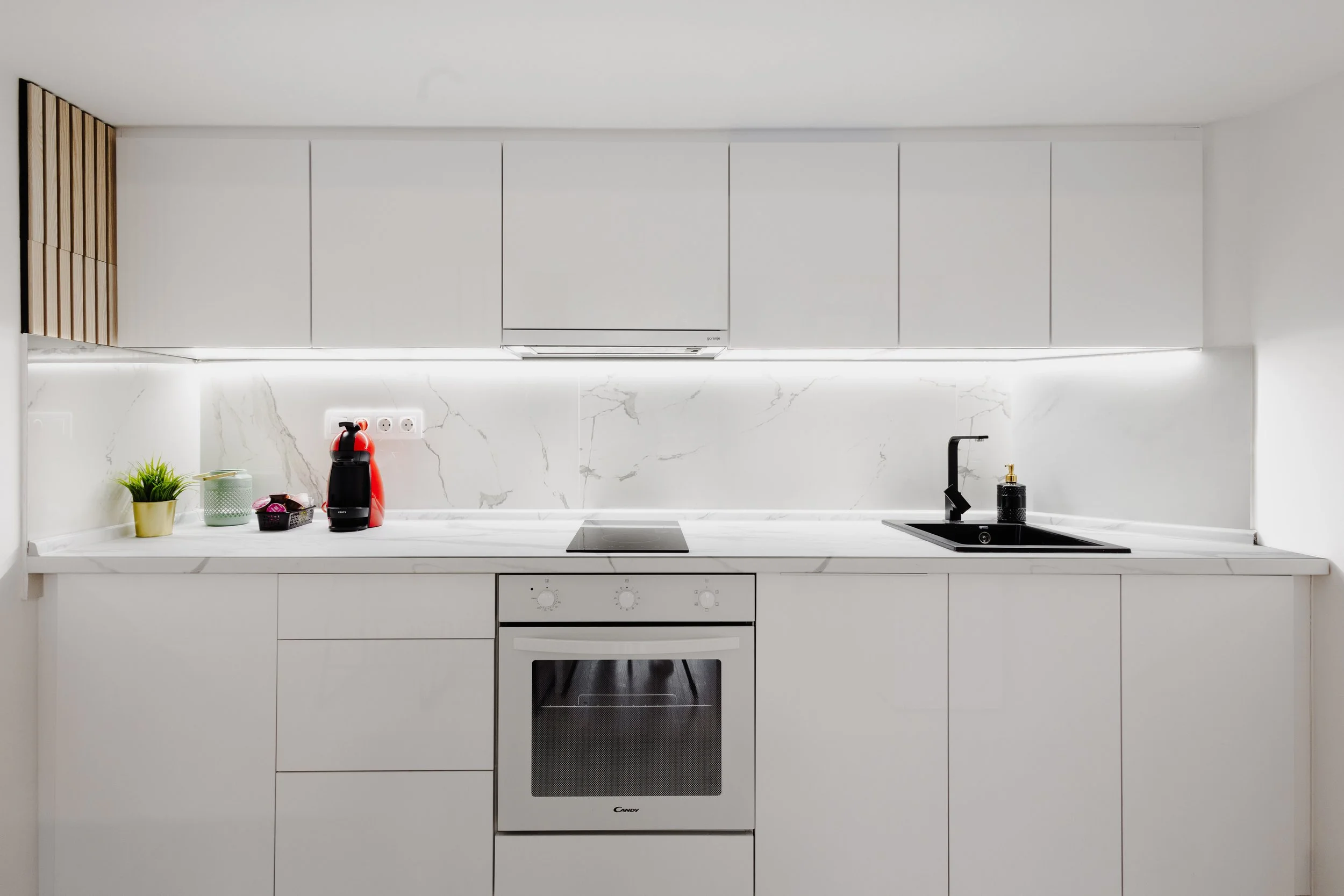 Goldie Central Apartment-4.jpg