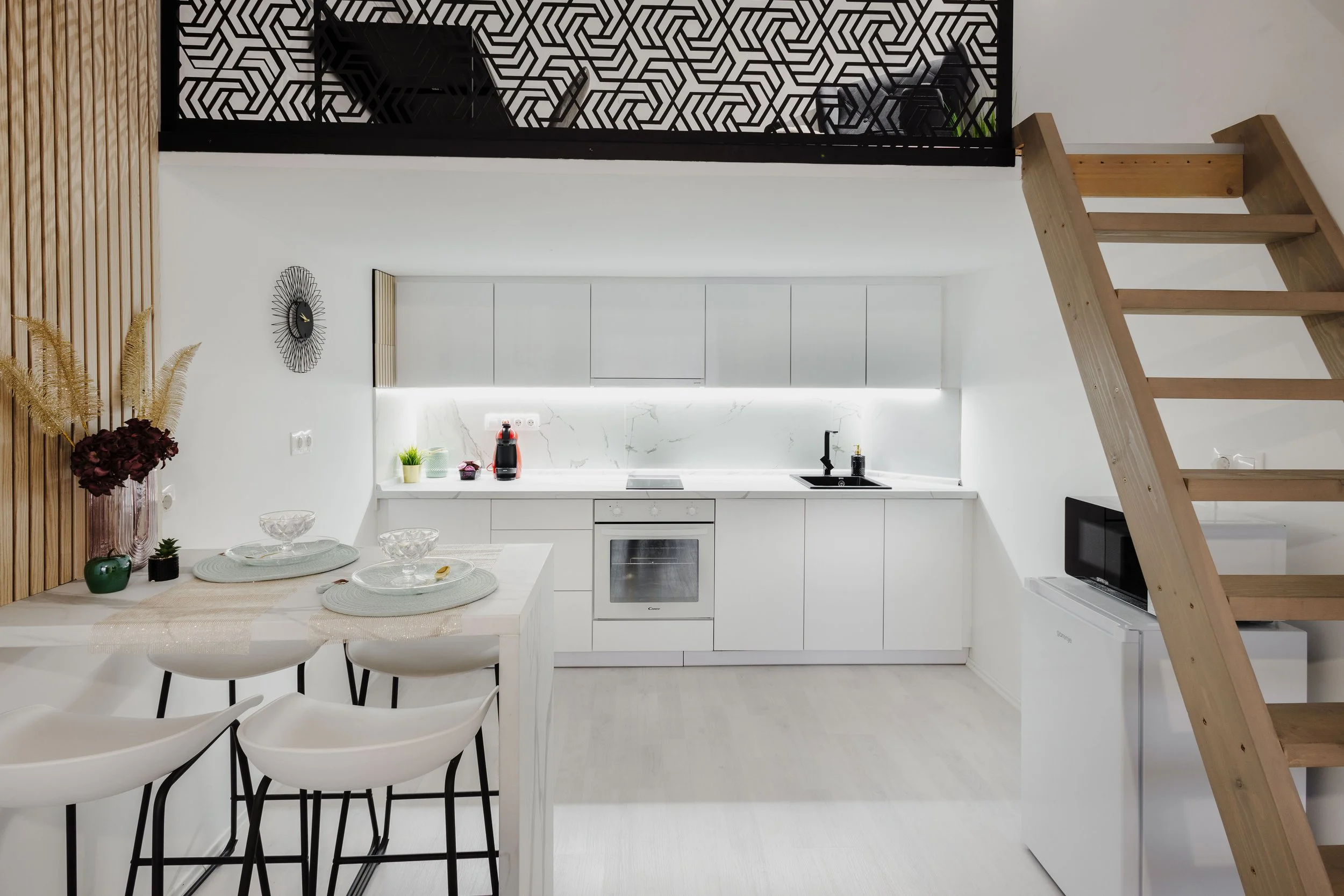 Goldie Central Apartment-6.jpg