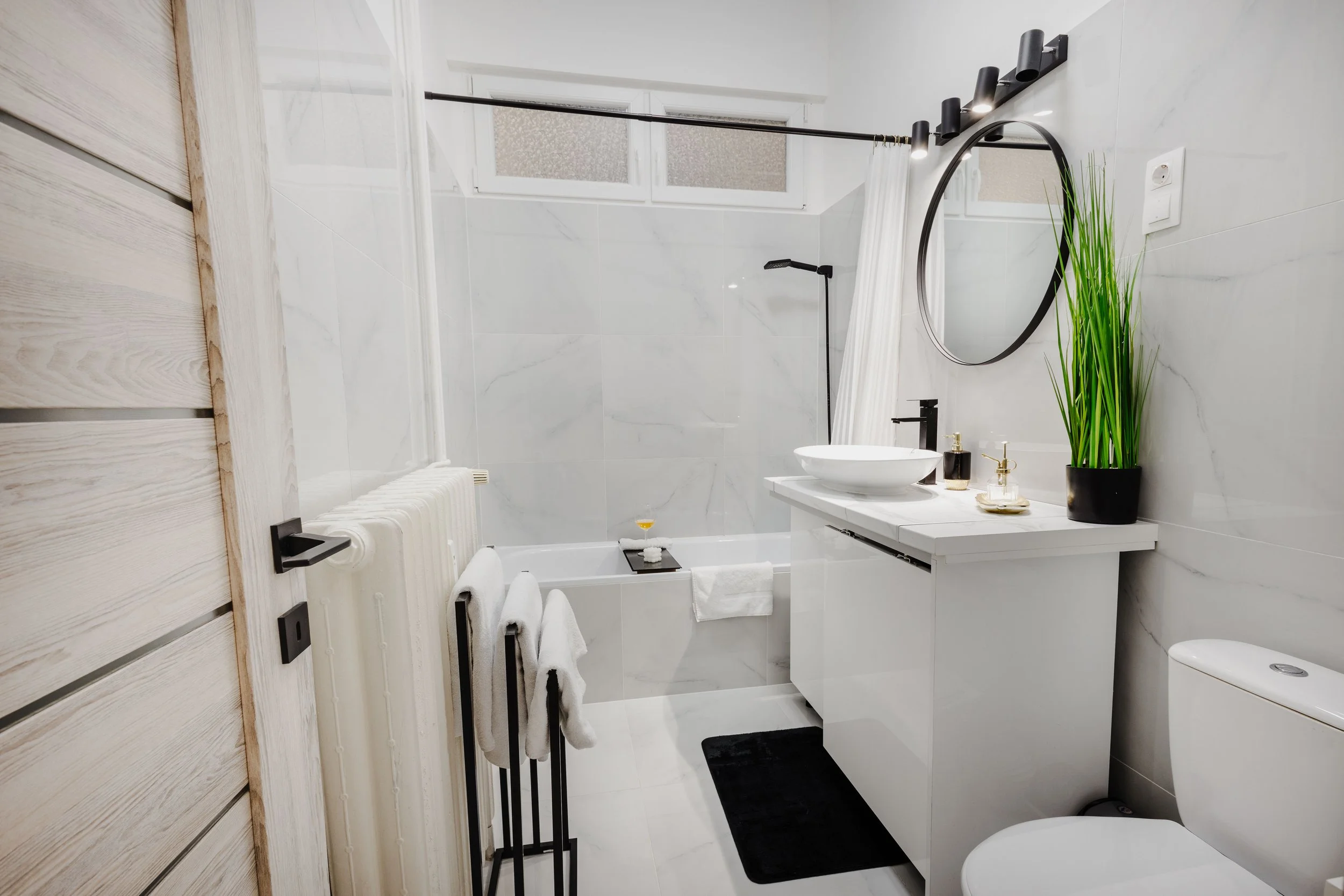 Goldie Central Apartment-15.jpg