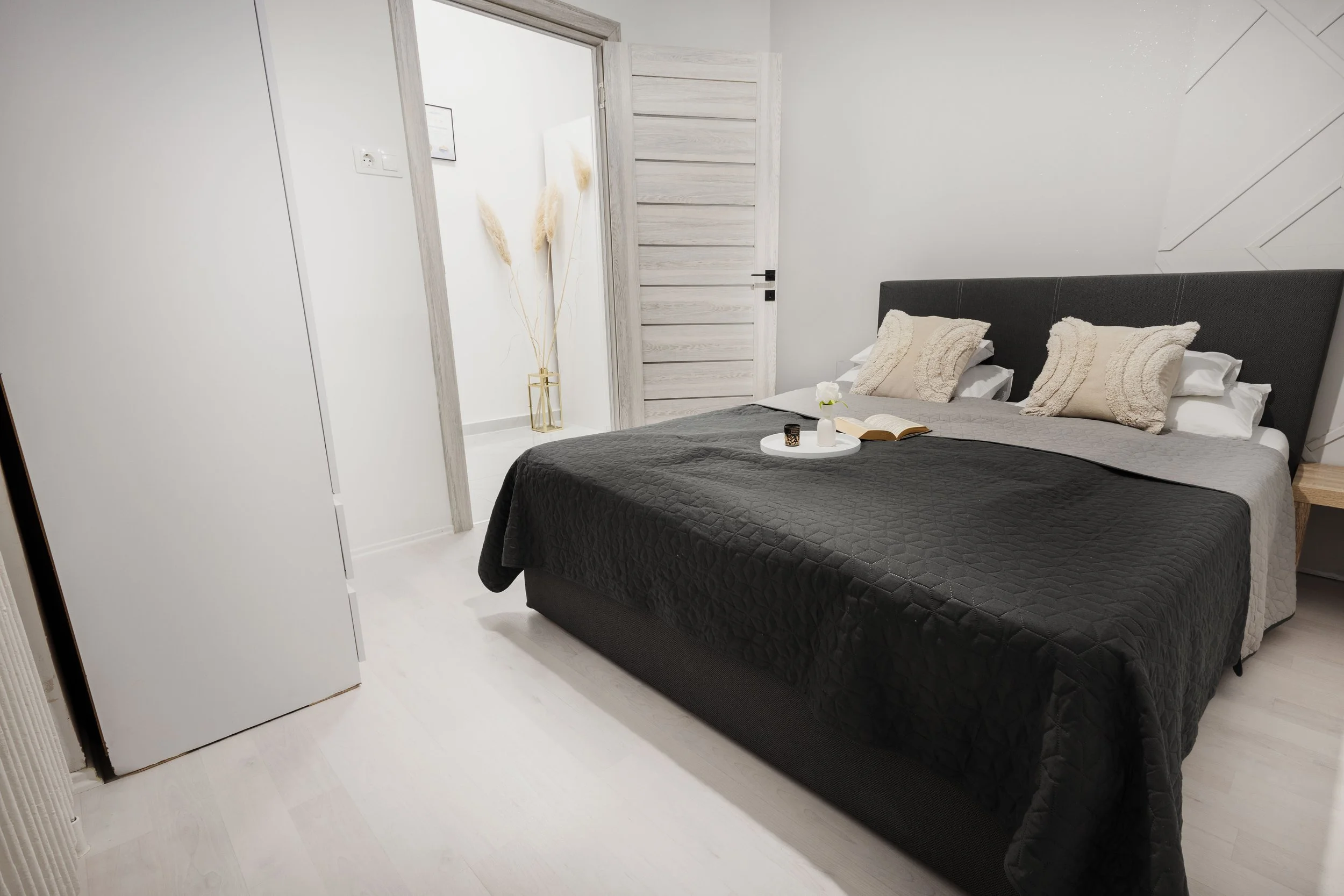 Goldie Central Apartment-21.jpg