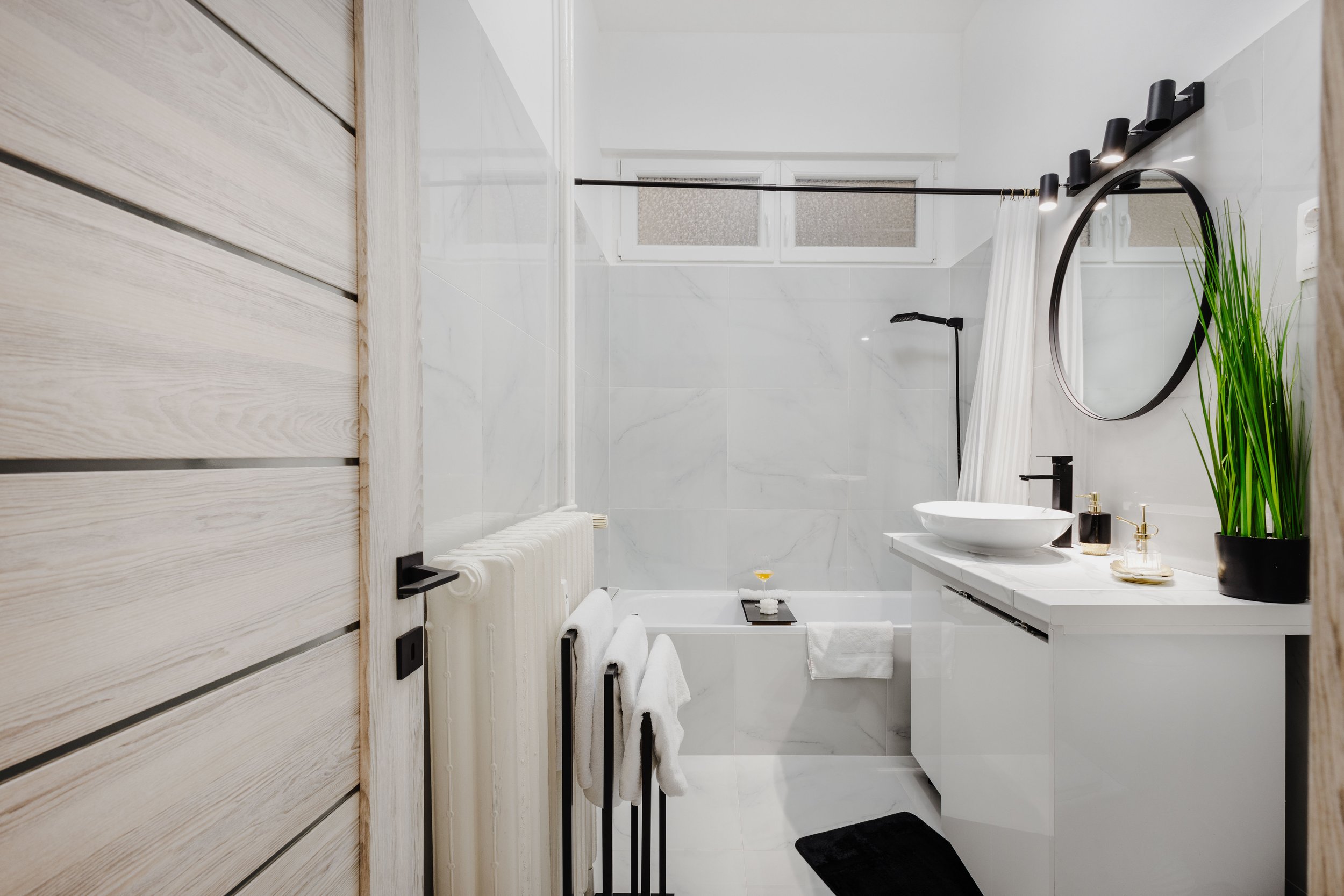 Goldie Central Apartment-16.jpg