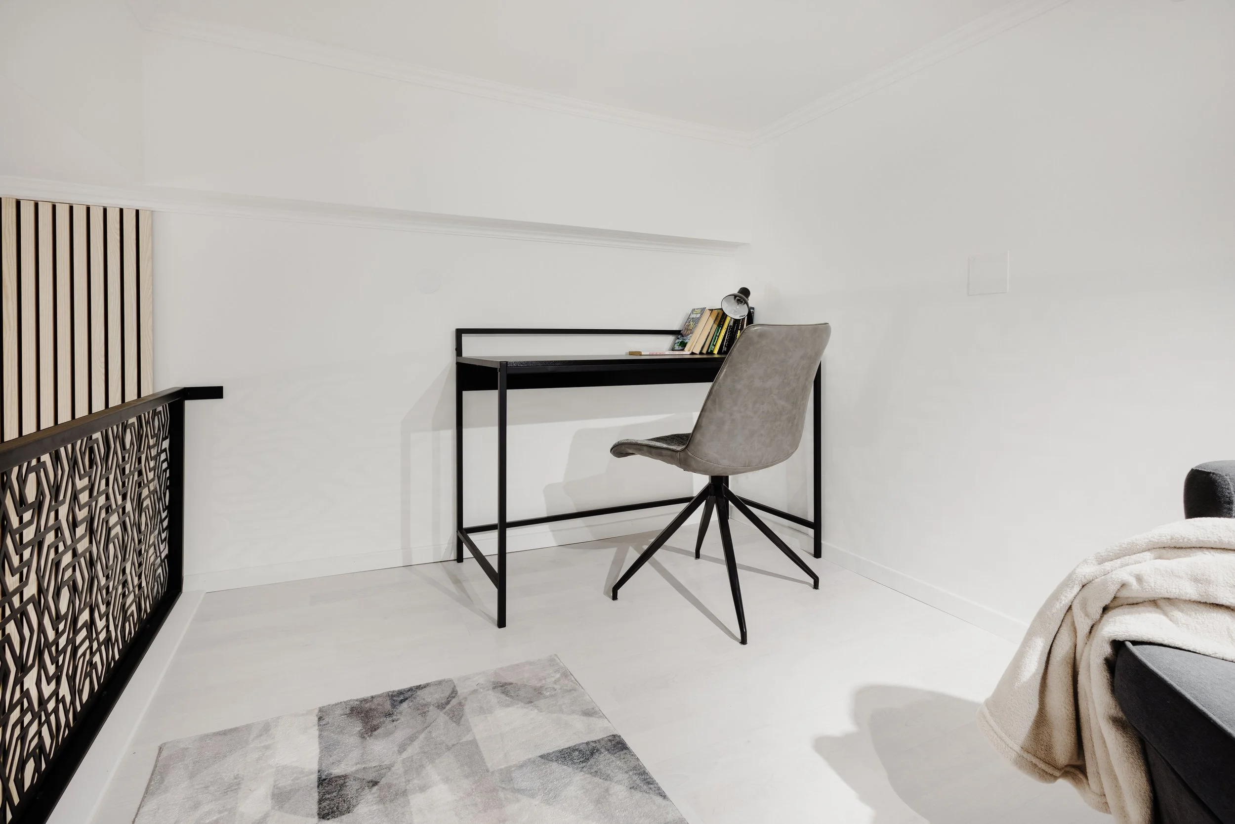 Goldie Central Apartment-7.jpg