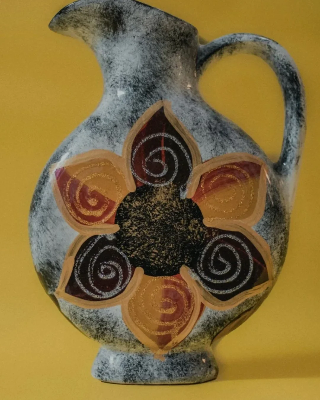 ✨ New class alert! Special Projects: Surface Design with Rocky Prull is back this spring,  and it's a good one.

Over 8 Friday mornings (April 17&ndash;June 5), you'll explore the full range of ceramic surface techniques: slip work, sgraffito, mishim