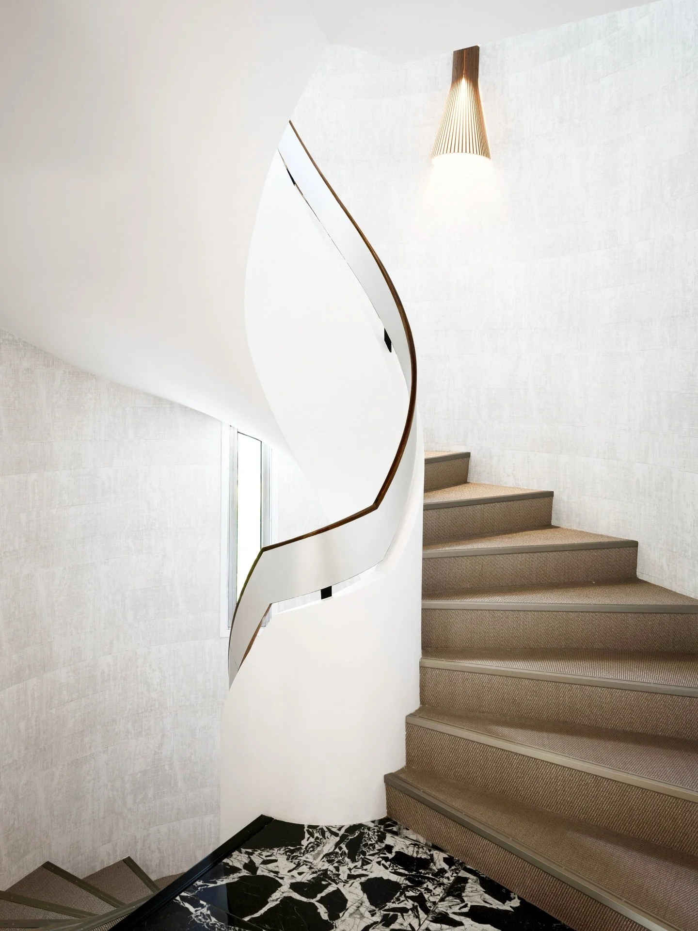 Parfois, ce n&rsquo;est rien d&rsquo;autre qu&rsquo;habiller l&rsquo;existant pour le mettre en valeur ✨
.
#architectureint&eacute;rieure #elitis #lovelyjob #architectureanddesign #teamreno